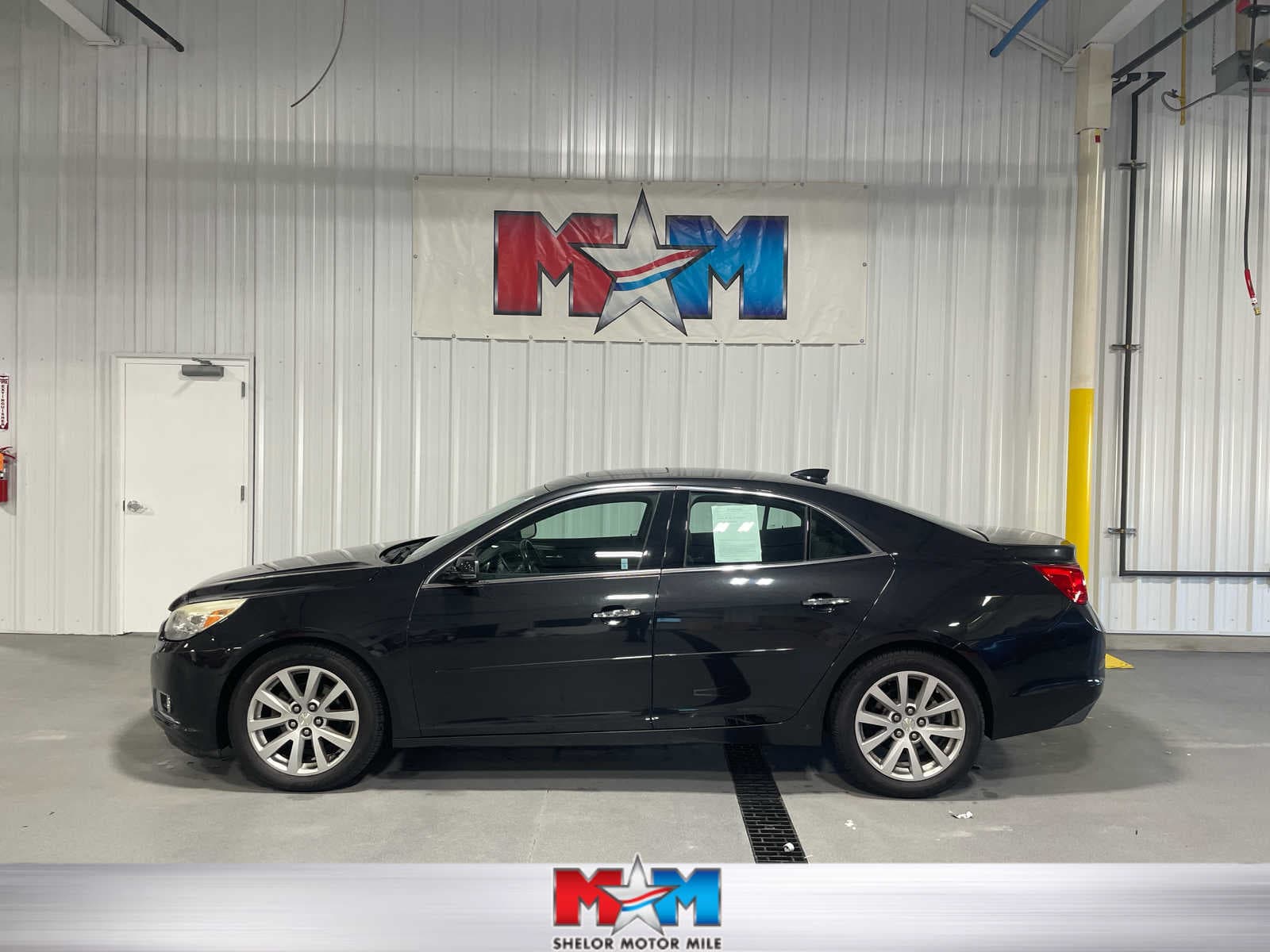 2015 Chevrolet Malibu LT — photo 1 of 8
