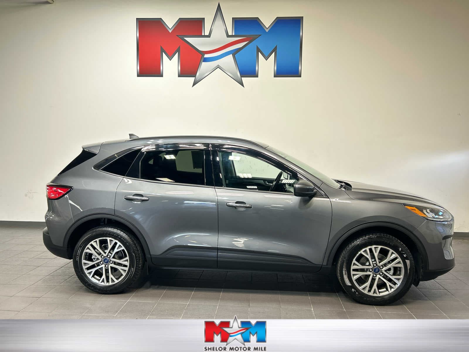 2022 Ford Escape SEL — photo 1 of 11