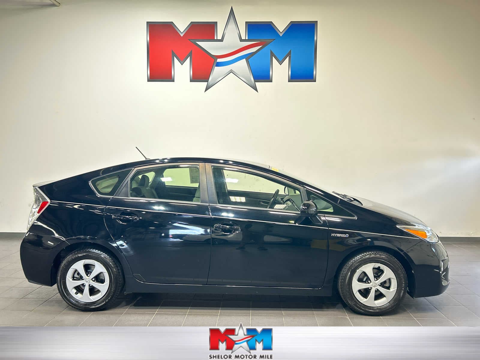 2012 Toyota Prius One — photo 1 of 9