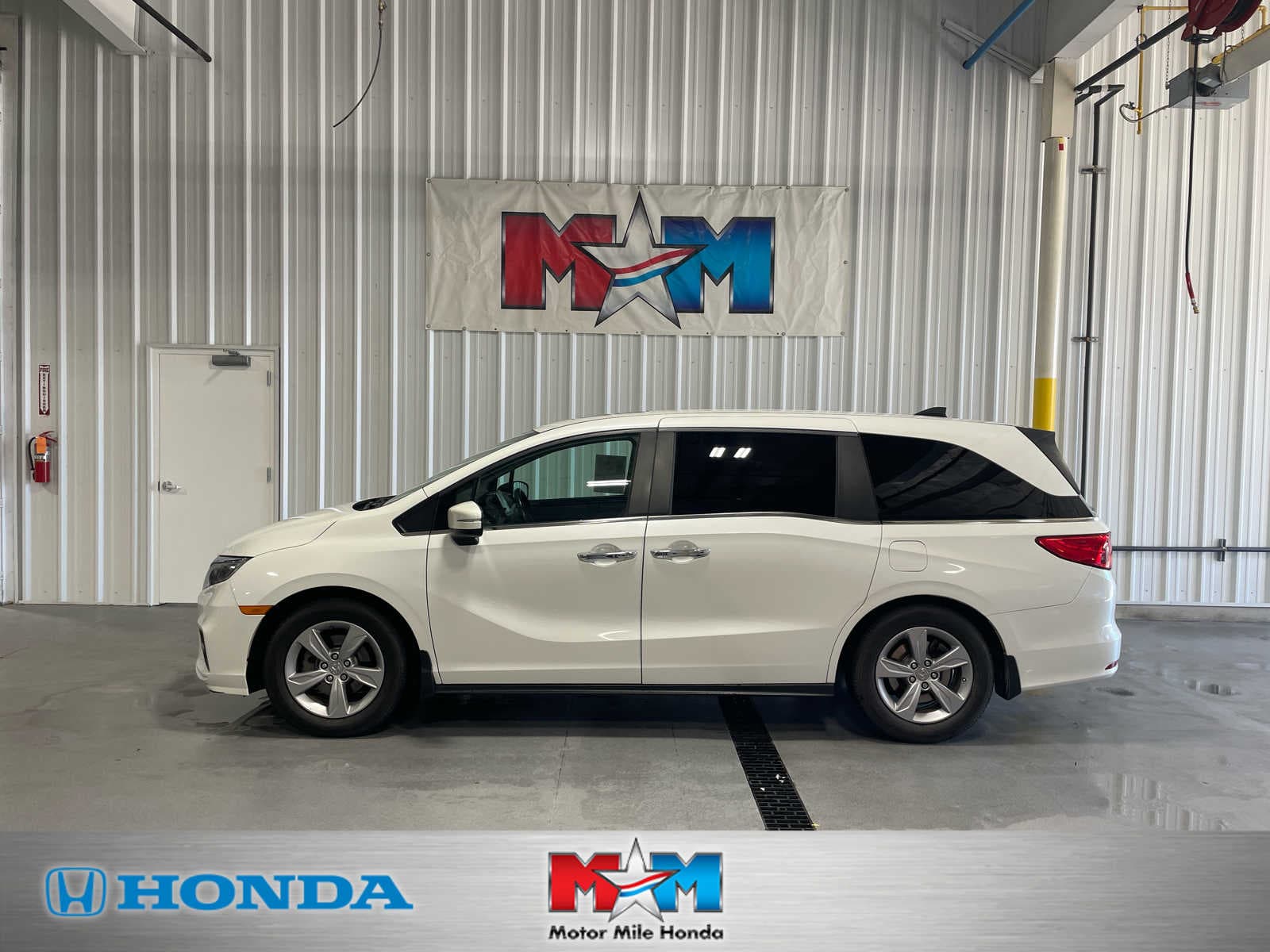 2020 Honda Odyssey EX-L — photo 1 of 7