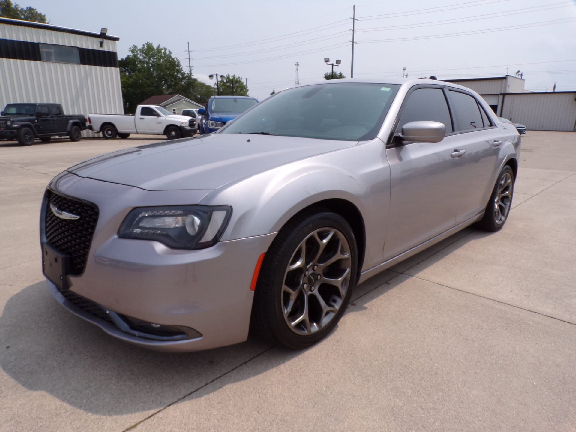 2015 Chrysler 300 S — photo 1 of 35