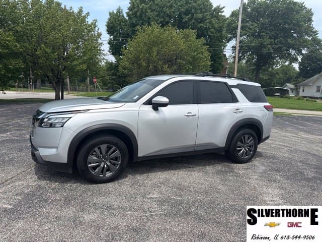 2023 Nissan Pathfinder SV — photo 1 of 24