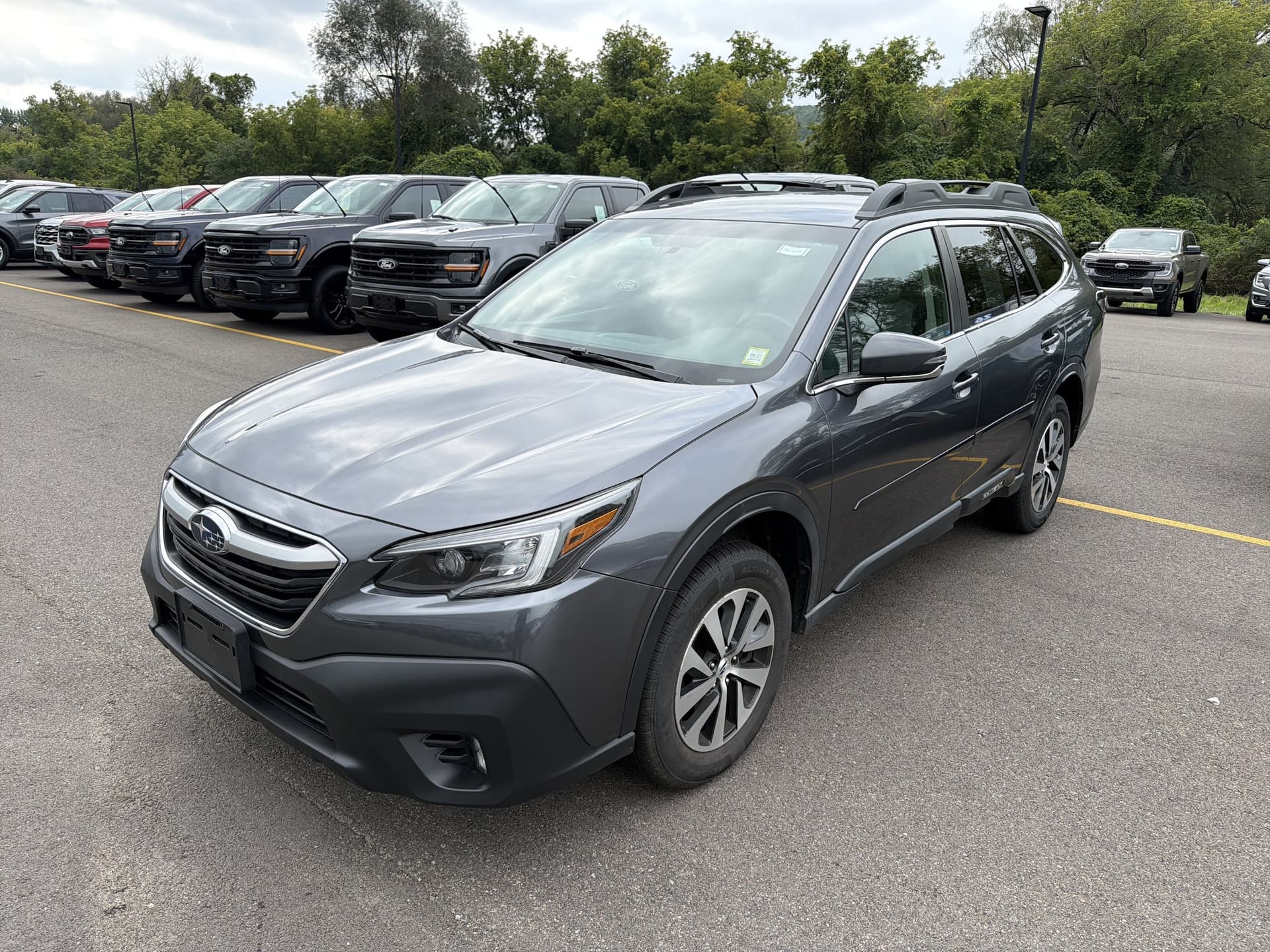 2022 Subaru Outback Premium — photo 1 of 24