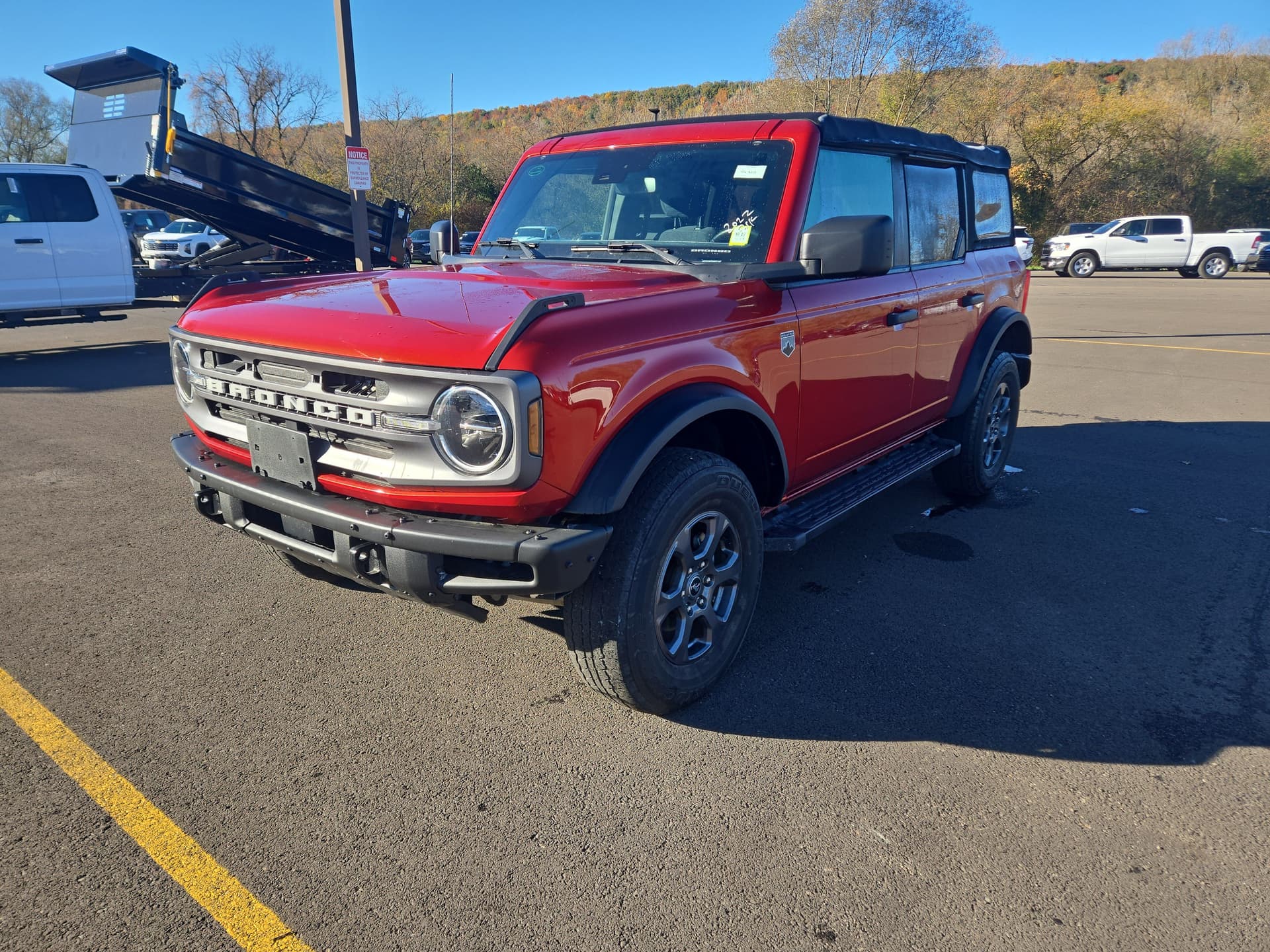 2022 Ford Bronco Base — photo 1 of 32