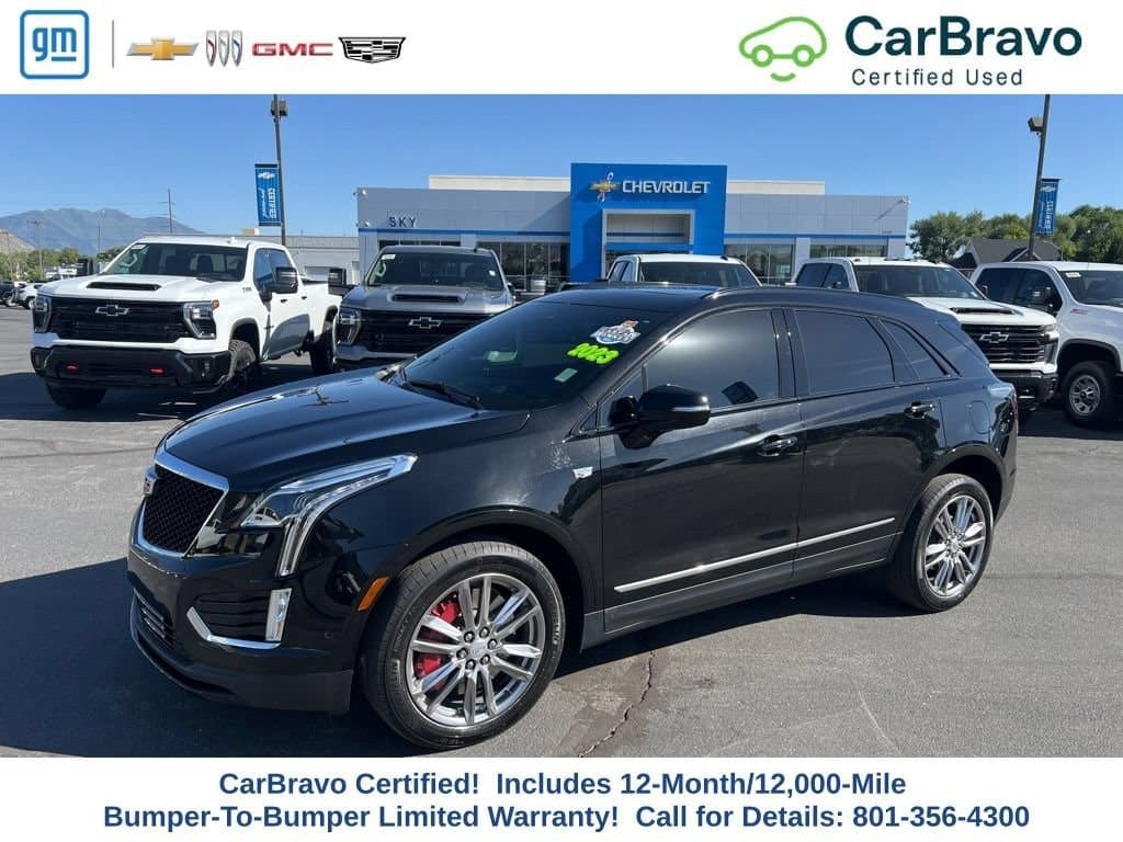 2023 Cadillac XT5 AWD Sport — photo 1 of 38