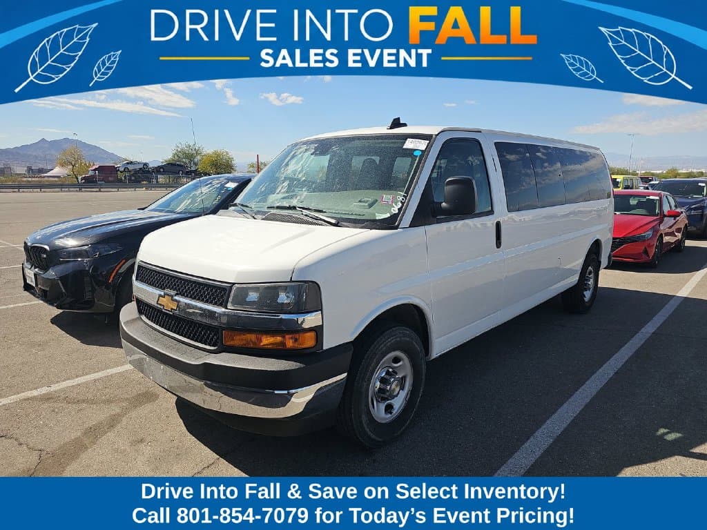 2025 Chevrolet Express Cargo Van Base — photo 1 of 2