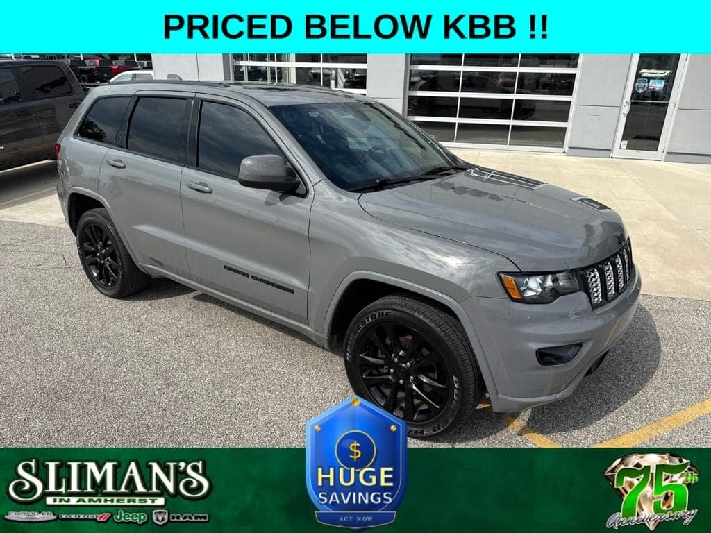 2020 Jeep Grand Cherokee Altitude — photo 1 of 46