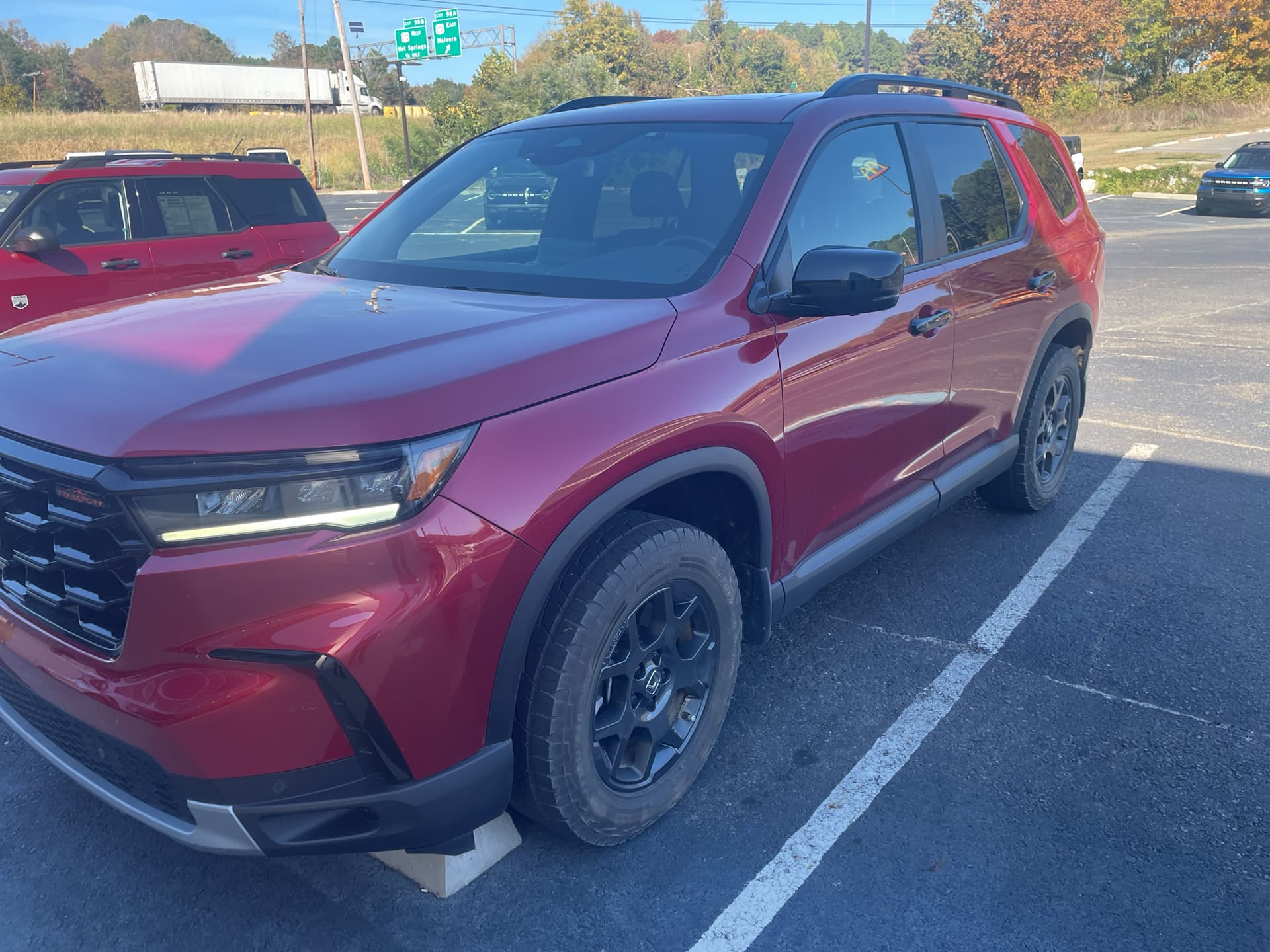 2025 Honda Pilot TrailSport — photo 1 of 10