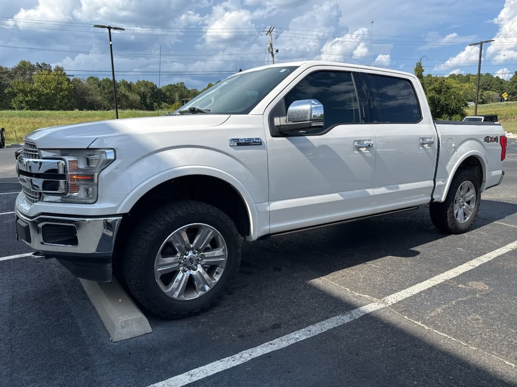 2019 Ford F-150 LARIAT — photo 1 of 7
