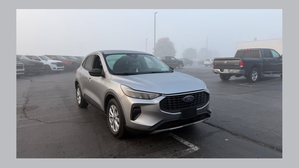 2023 Ford Escape Active — photo 1 of 18