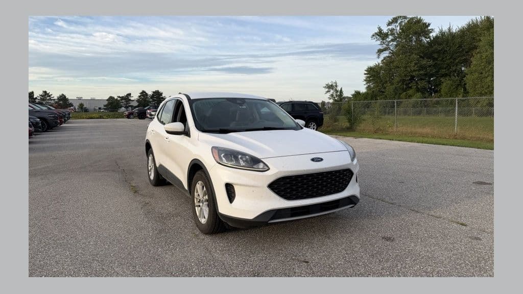 2020 Ford Escape SE — photo 1 of 13