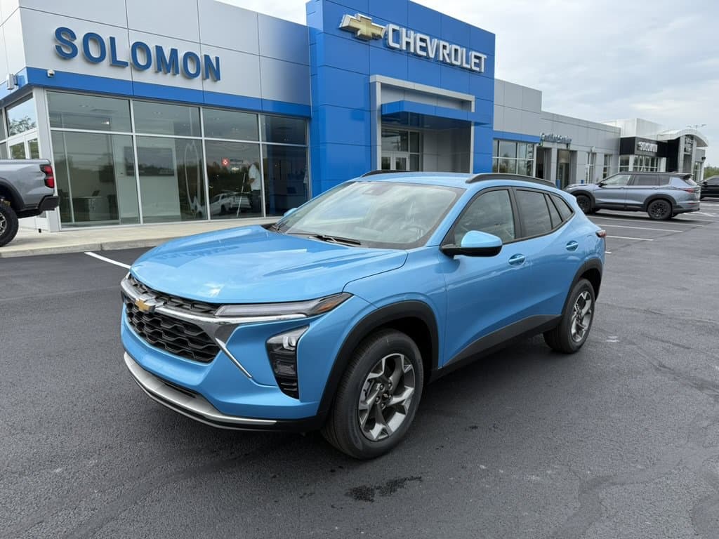 2026 Chevrolet Trax LT — photo 1 of 9