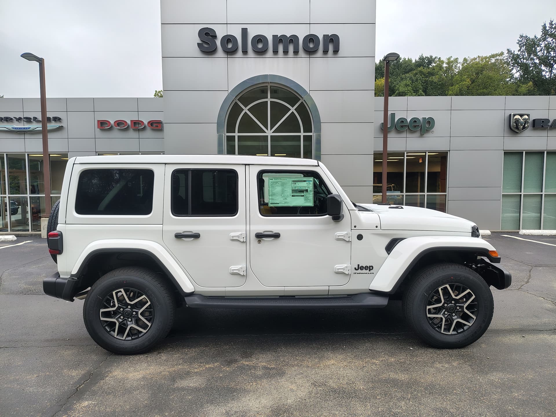 2027 Jeep Wrangler Sahara — photo 1 of 52