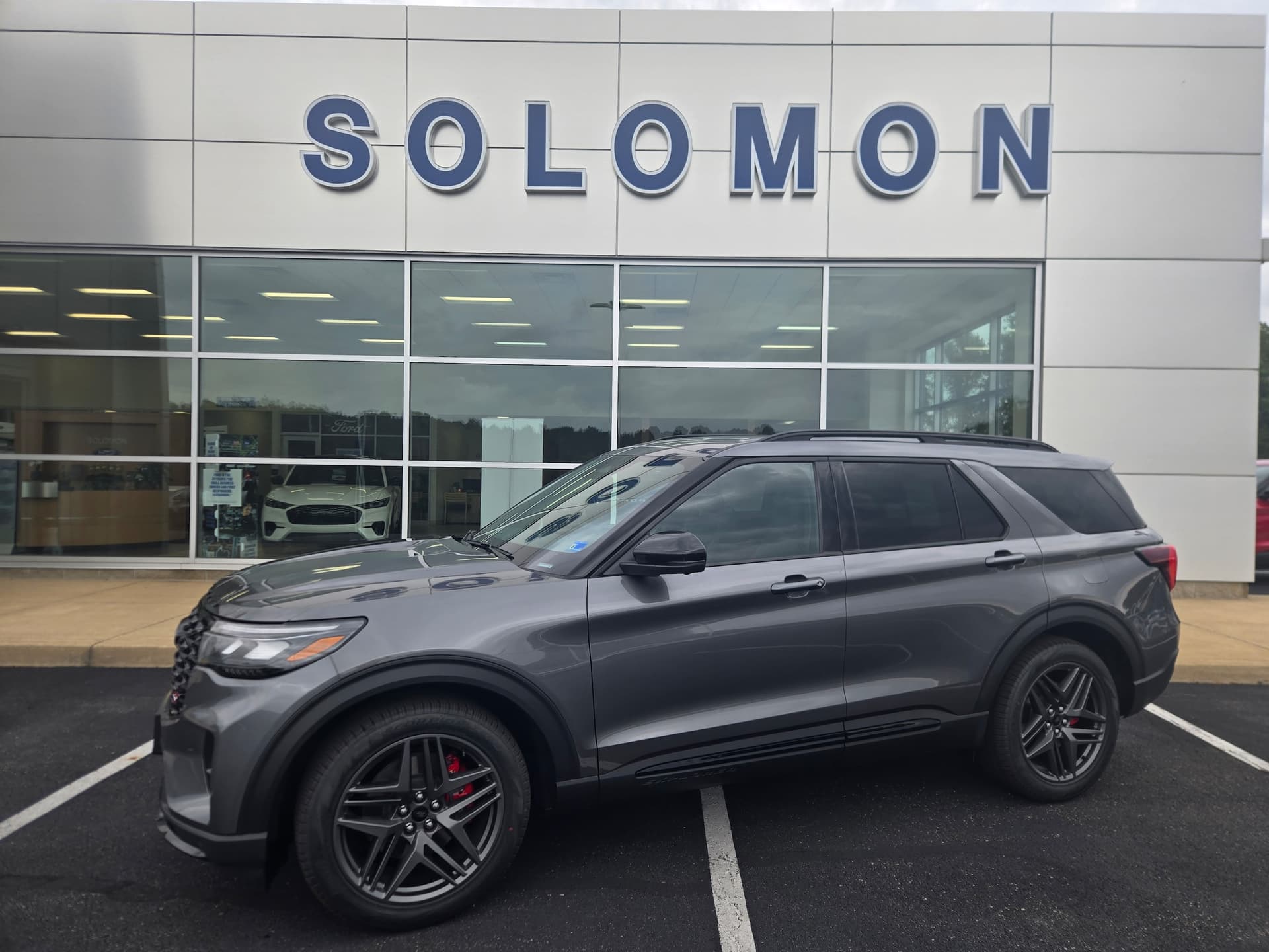 2026 Ford Explorer ST — photo 1 of 30
