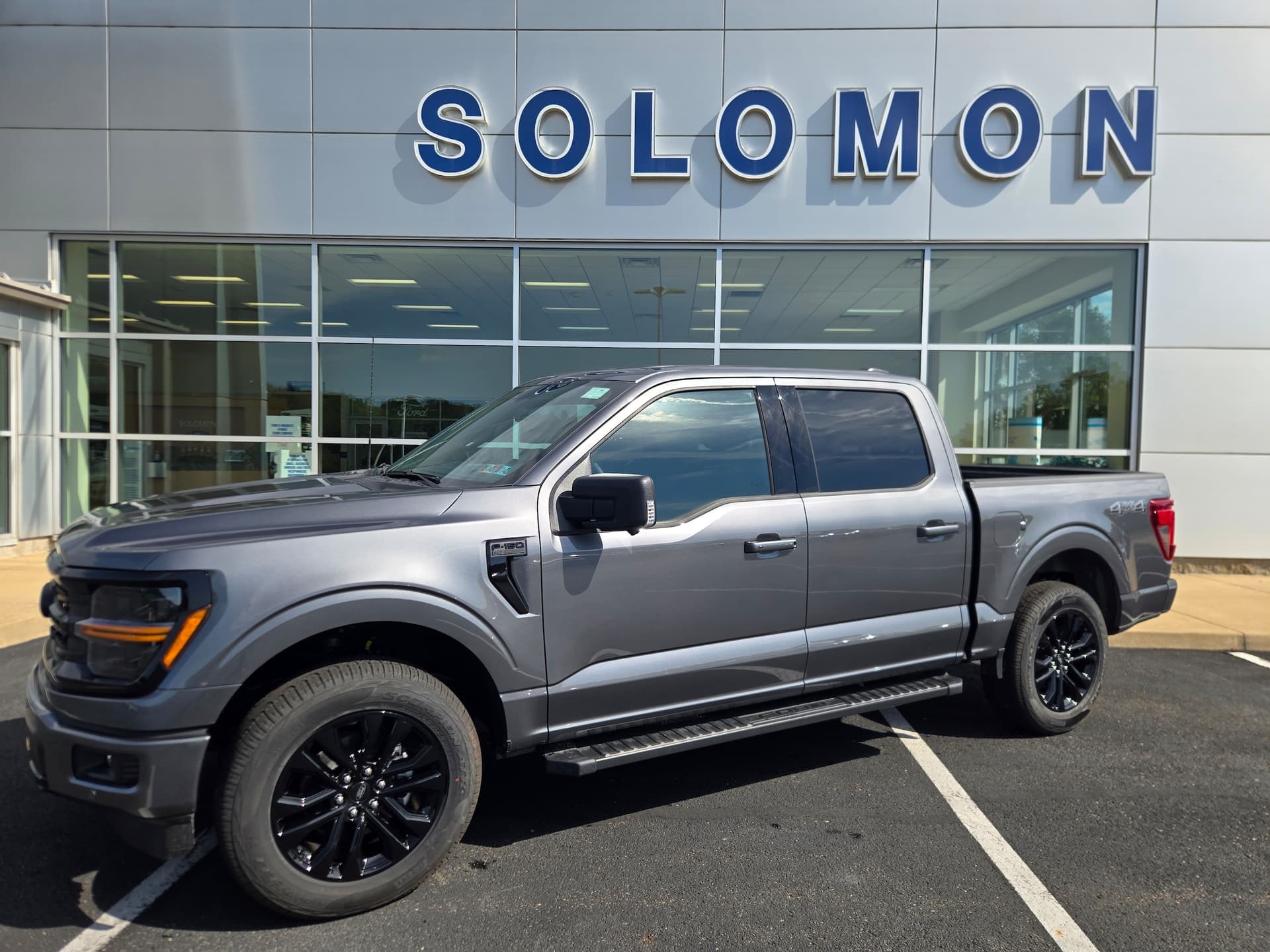 2026 Ford F-150 XLT — photo 1 of 21