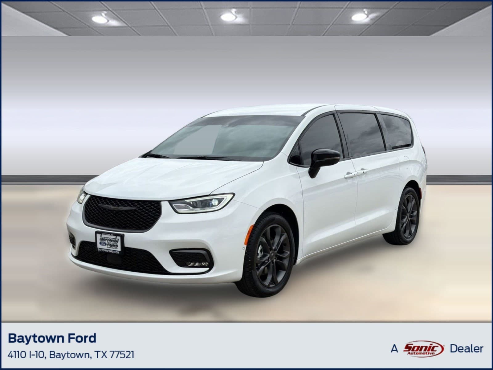 2026 Chrysler Pacifica Select — photo 1 of 29