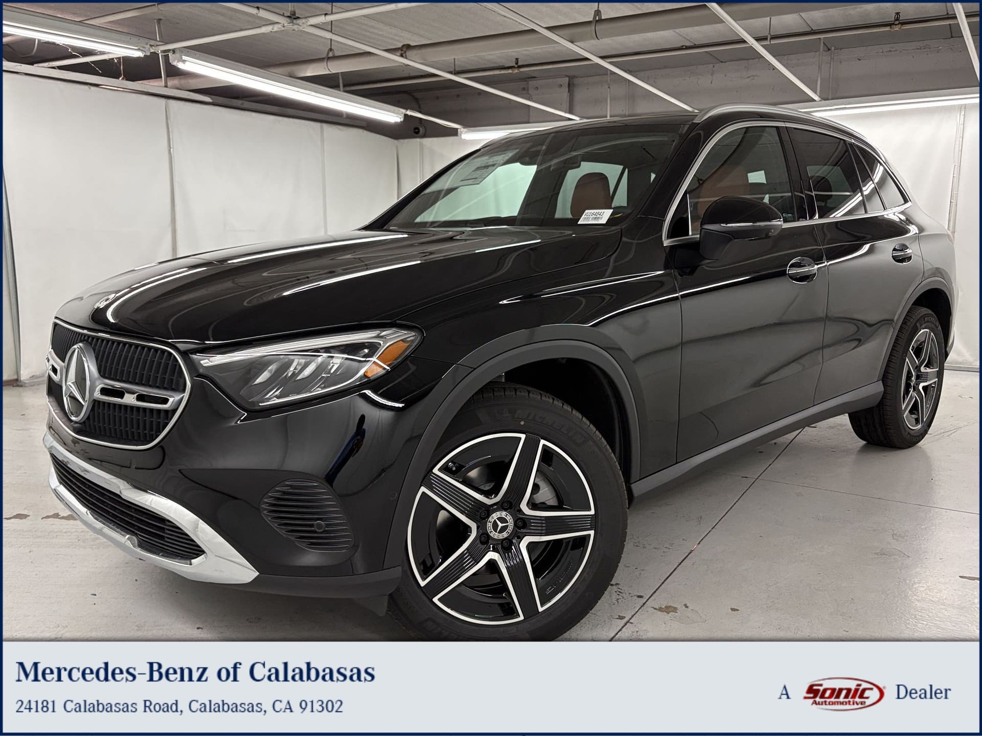 2027 Mercedes-Benz GLC GLC 300 — photo 1 of 32