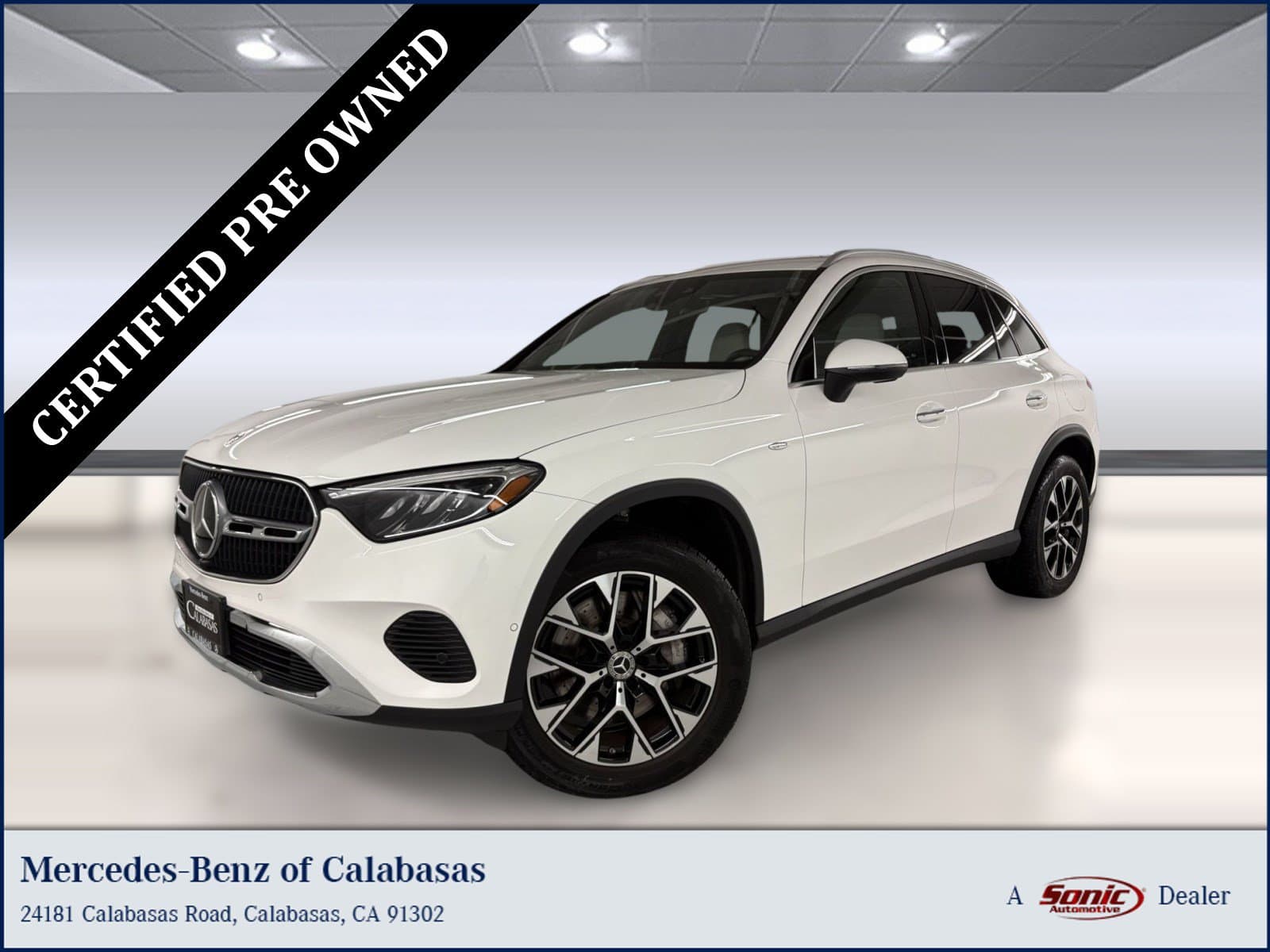 2025 Mercedes-Benz GLC Base — photo 1 of 33