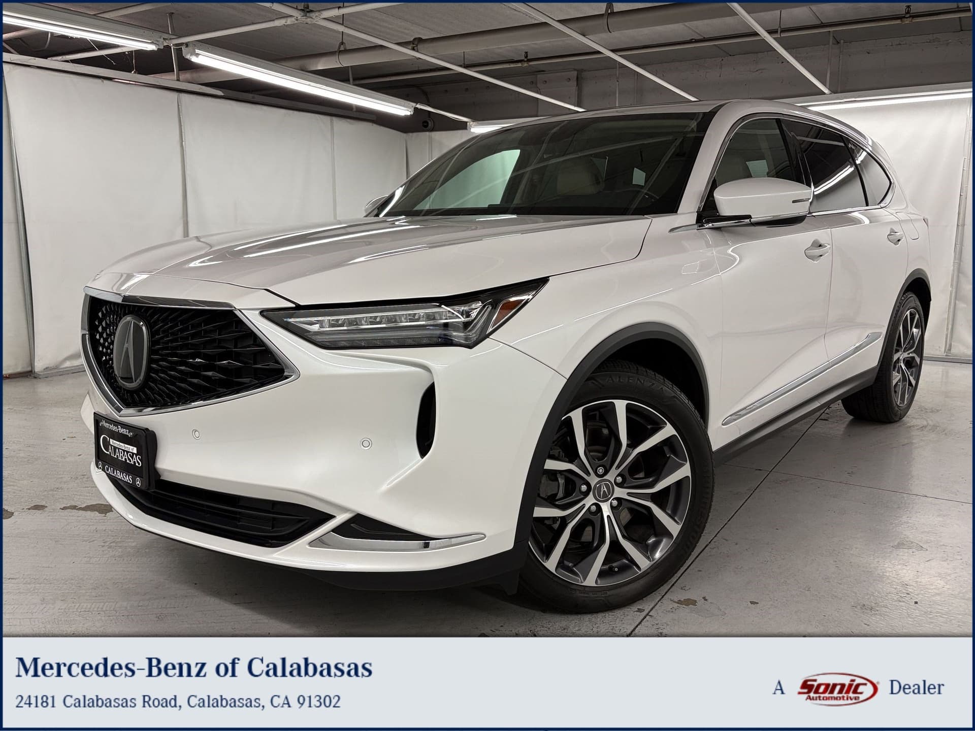 2024 Acura MDX Base — photo 1 of 33