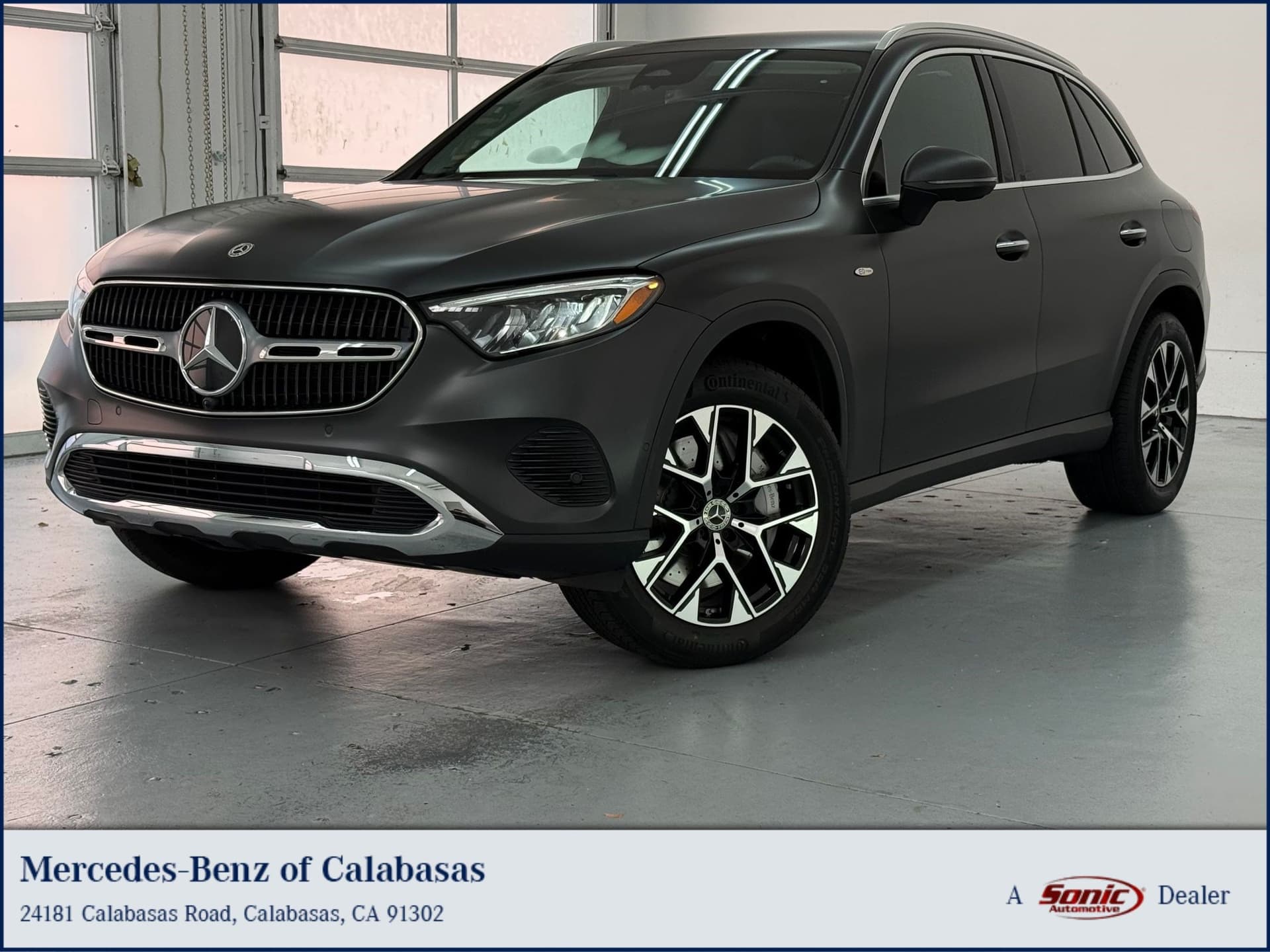 2025 Mercedes-Benz GLC Base — photo 1 of 31