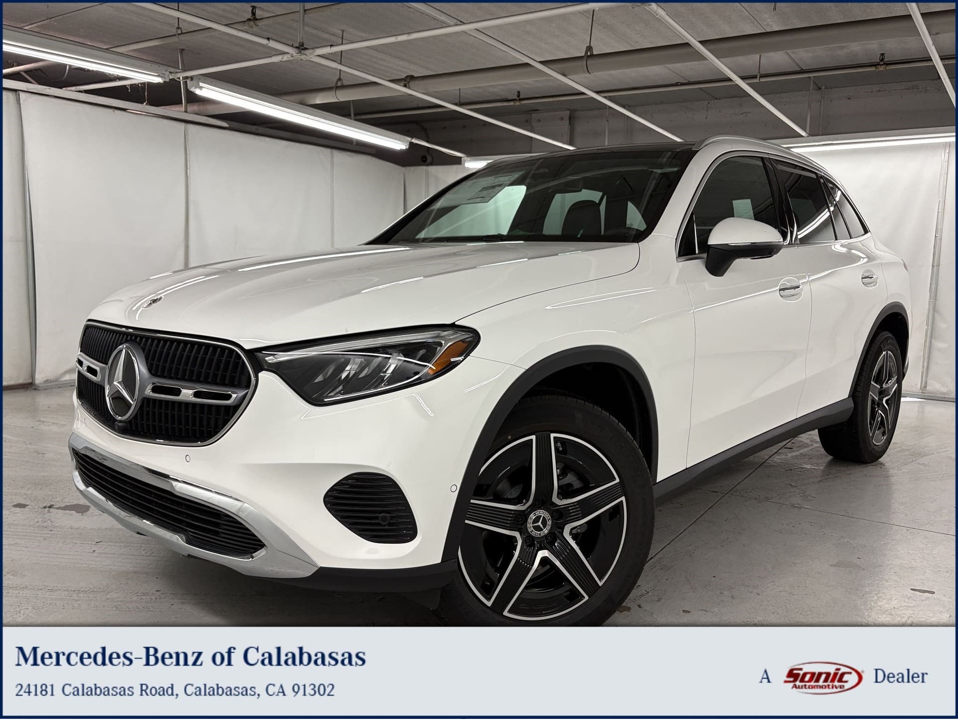 2027 Mercedes-Benz GLC GLC 300 — photo 1 of 32