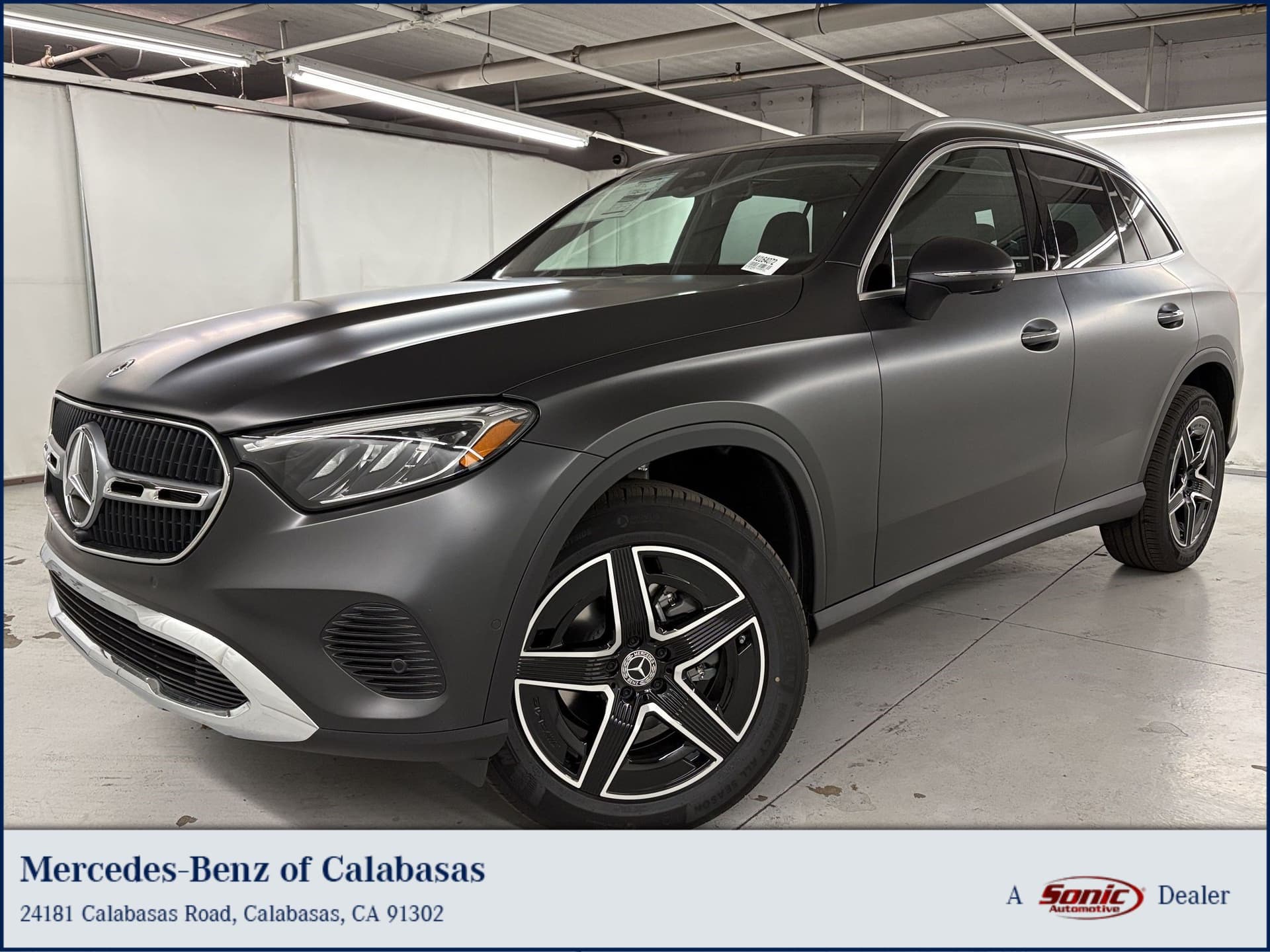 2027 Mercedes-Benz GLC GLC 300 — photo 1 of 32