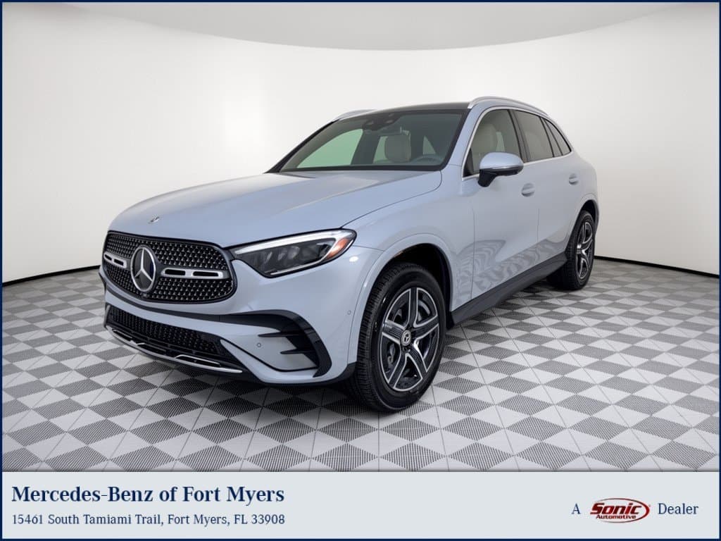 2027 Mercedes-Benz GLC Base — photo 1 of 31
