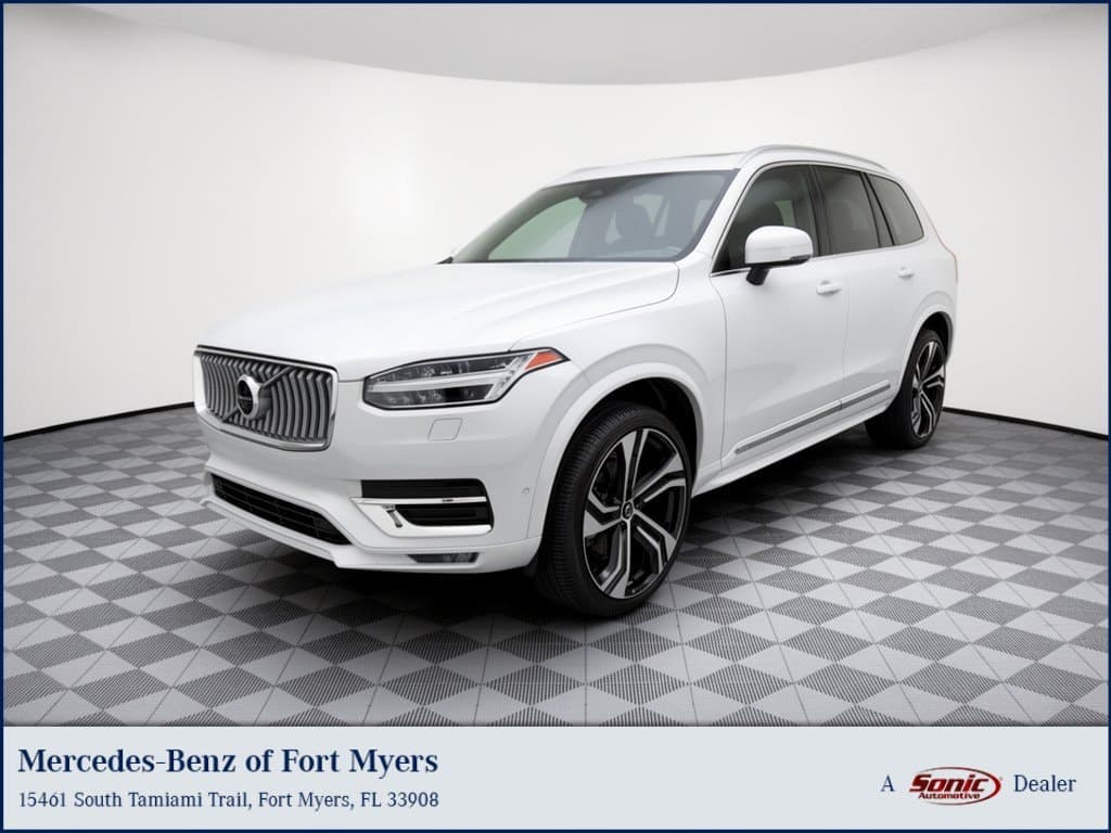 2024 Volvo XC90 Ultimate Bright Theme — photo 1 of 31