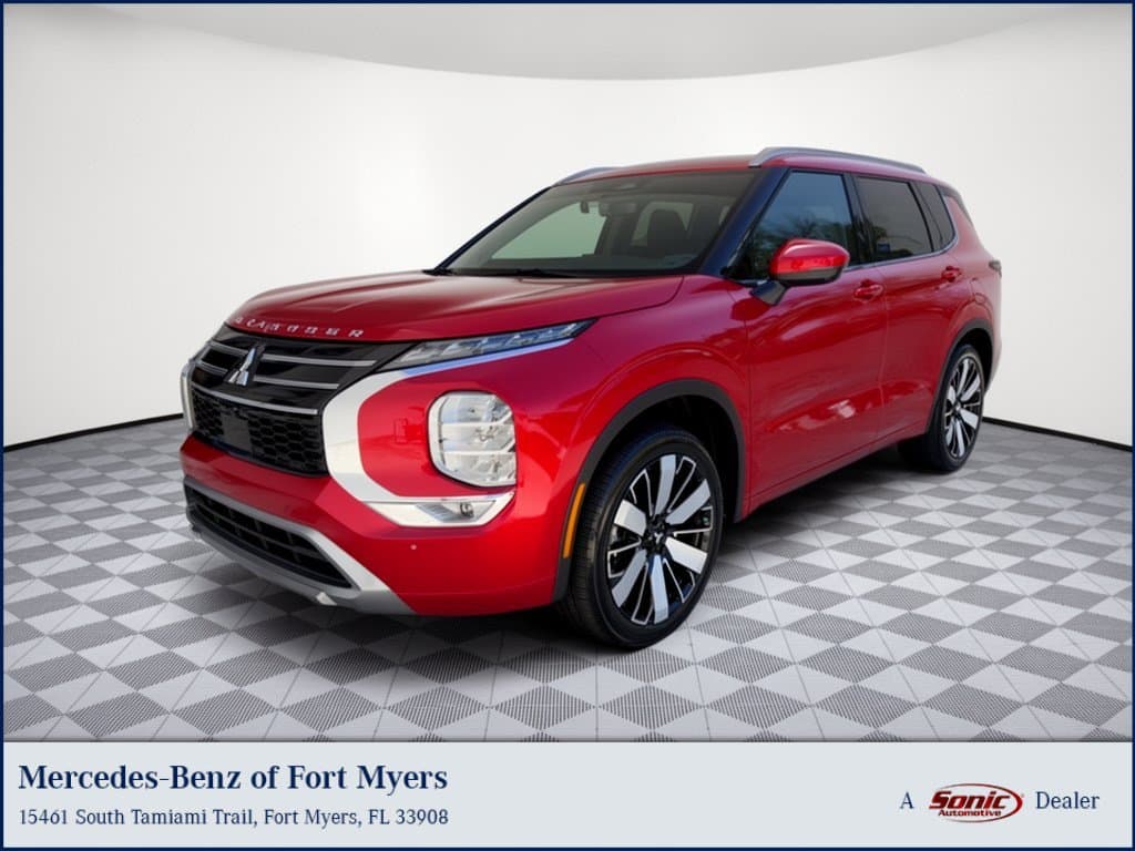 2025 Mitsubishi Outlander SEL — photo 1 of 31