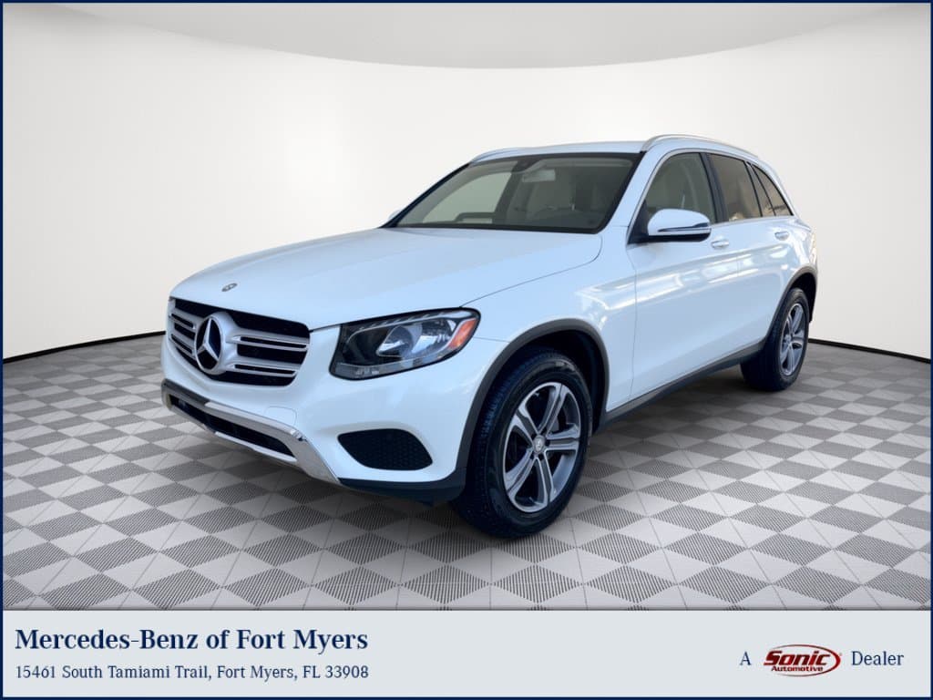 2016 Mercedes-Benz GLC GLC 300 — photo 1 of 32