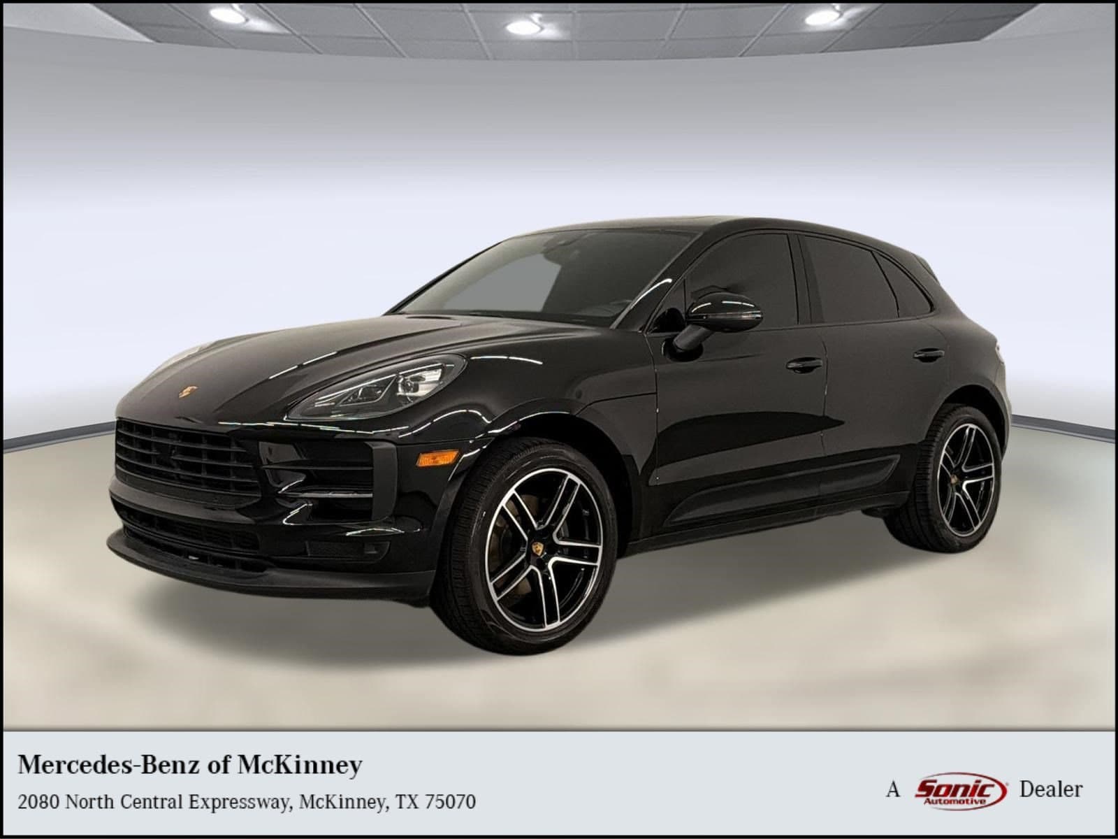 2020 Porsche Macan AWD — photo 1 of 31