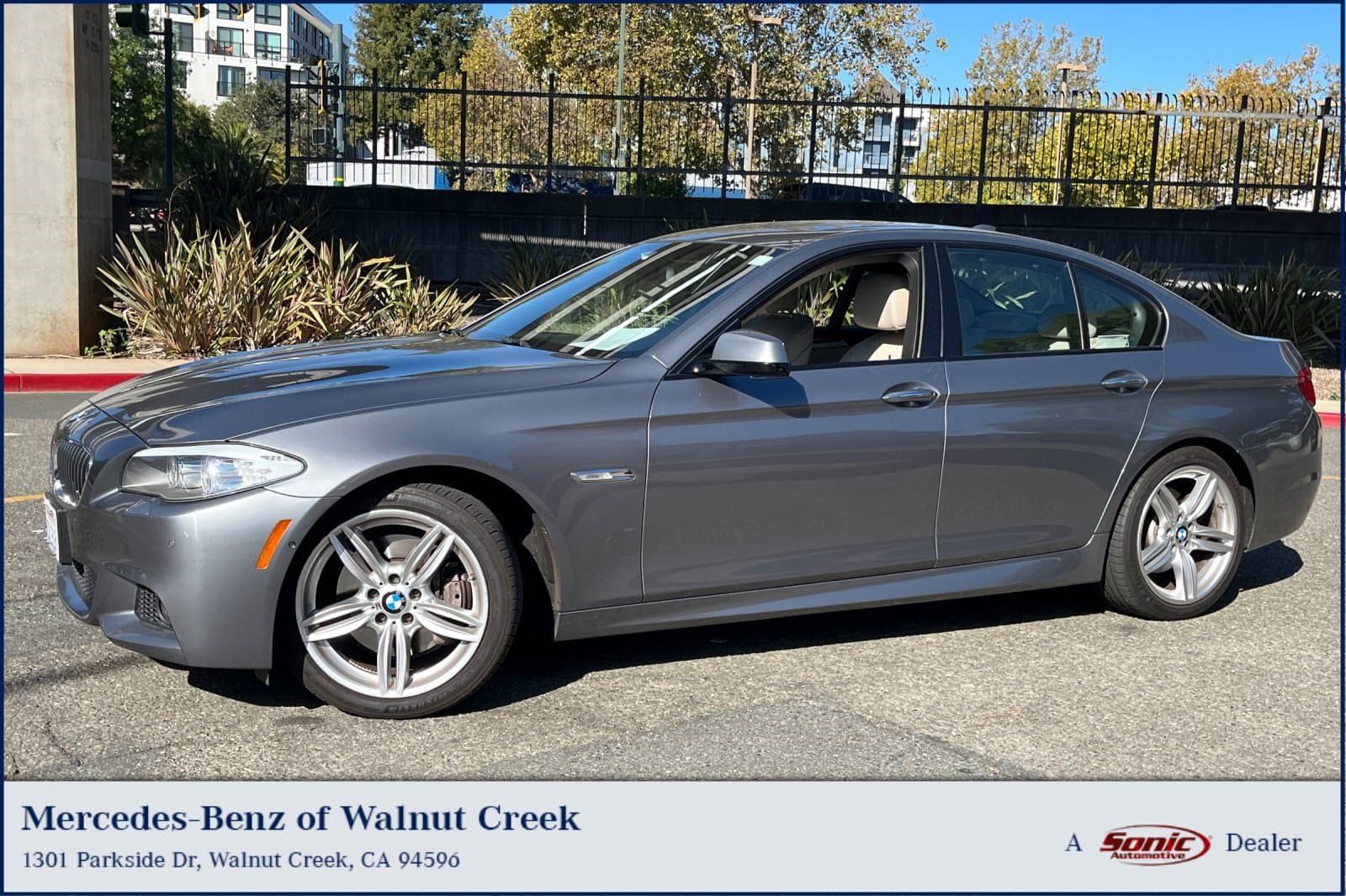 2013 BMW 5 Series 535i xDrive — photo 1 of 25