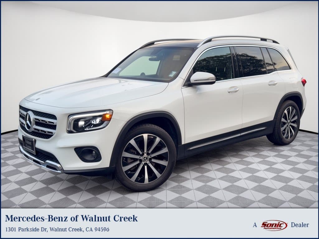 2023 Mercedes-Benz GLB Base — photo 1 of 32