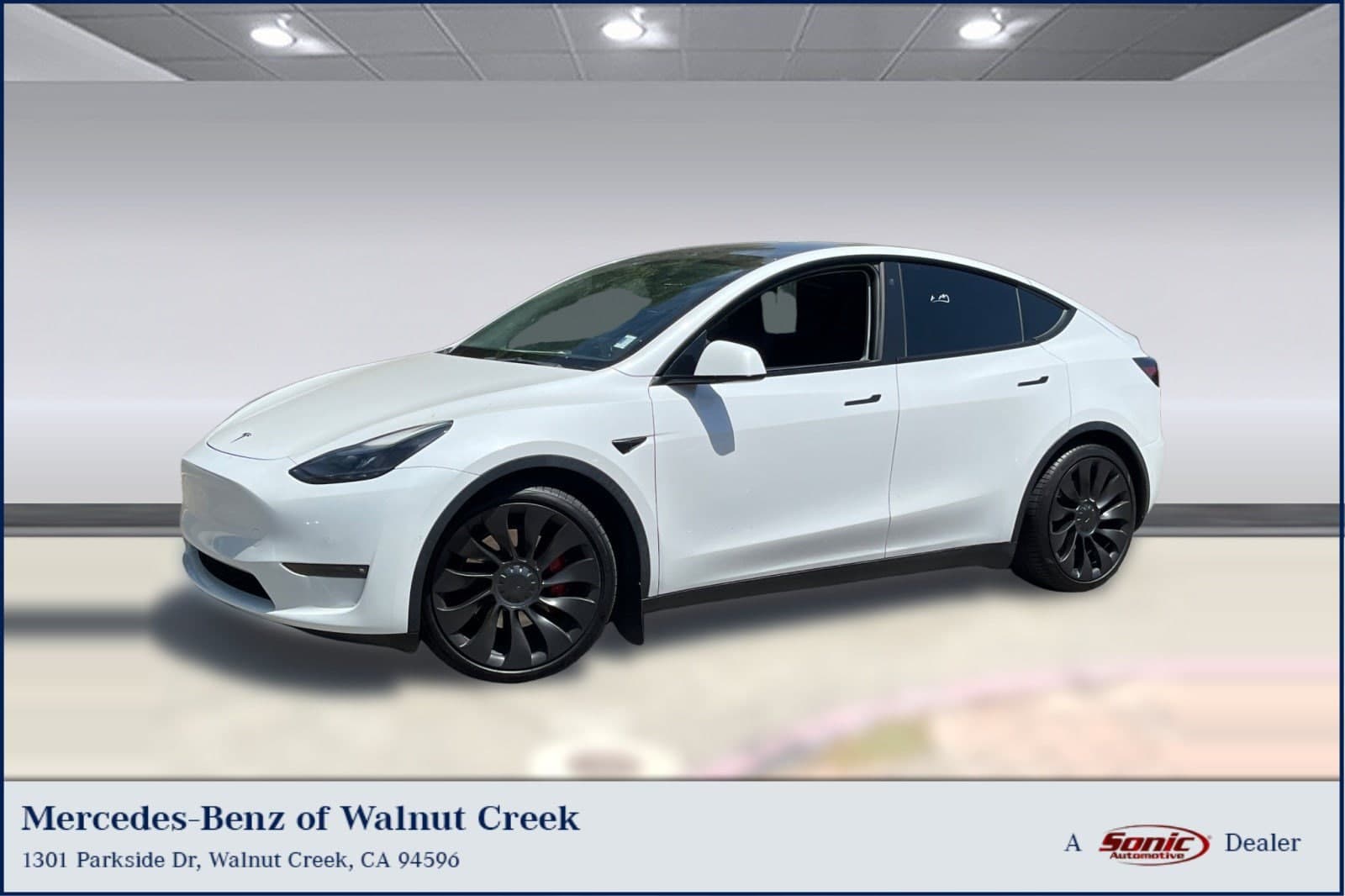 2022 Tesla Model Y Performance AWD — photo 1 of 25