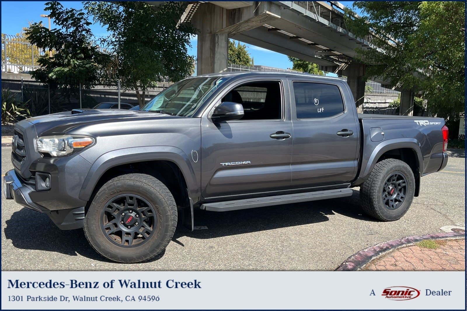 2017 Toyota Tacoma TRD Sport — photo 1 of 25