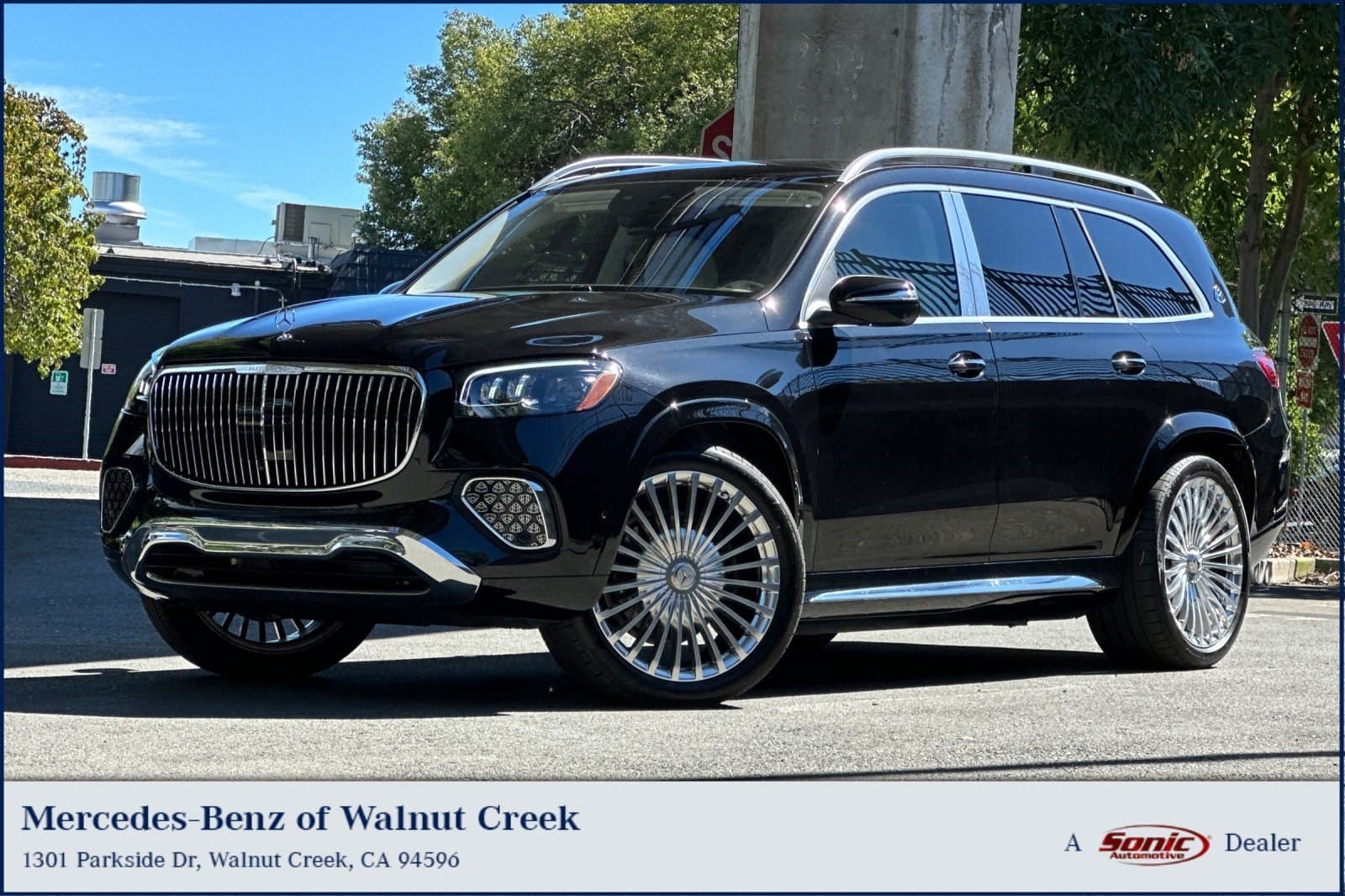 2025 Mercedes-Benz GLS Base — photo 1 of 37