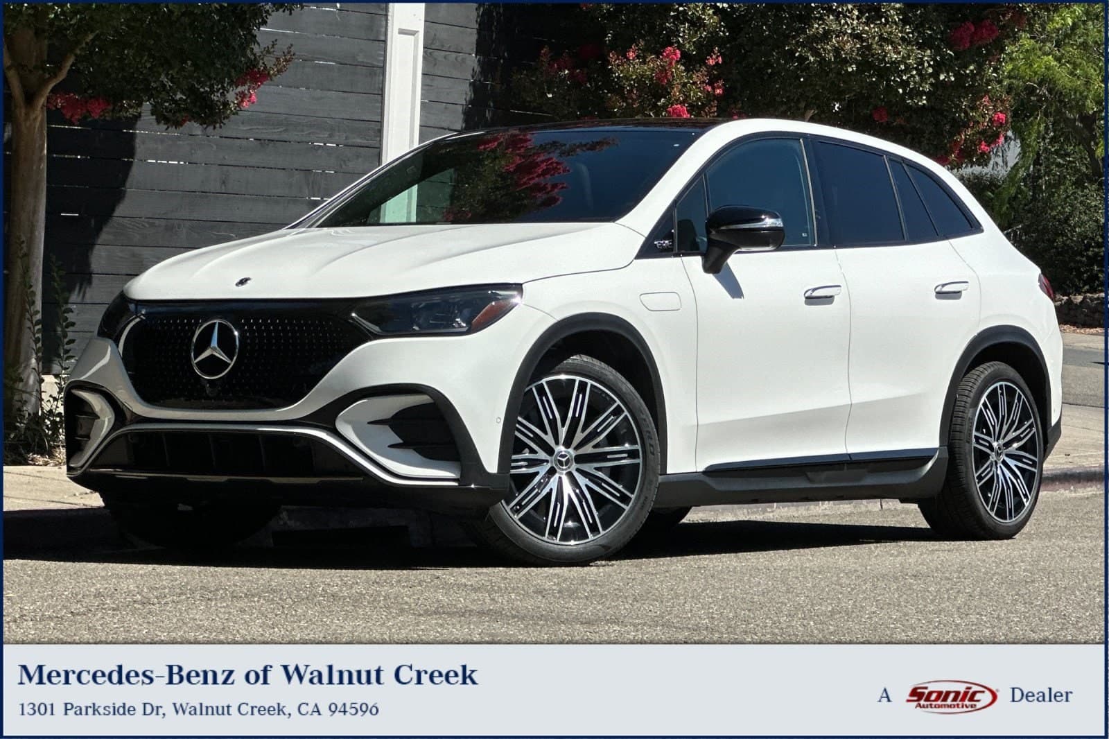 2024 Mercedes-Benz EQE Base — photo 1 of 37
