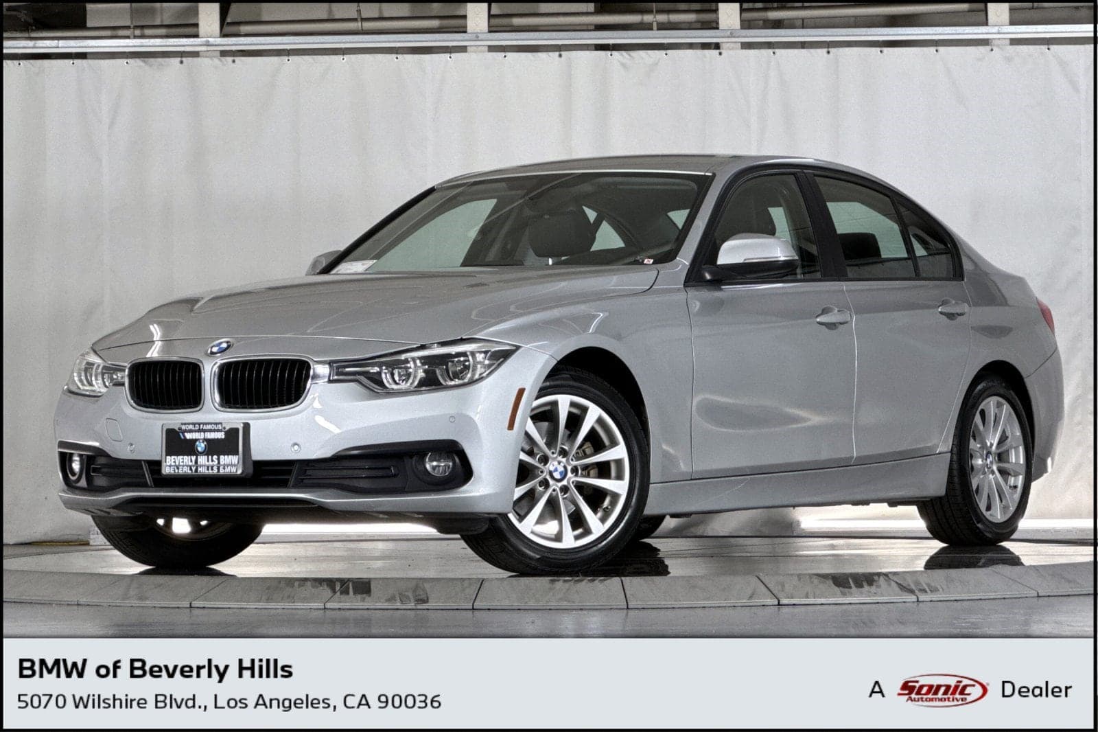 2017 BMW 3 Series 320i — photo 1 of 33