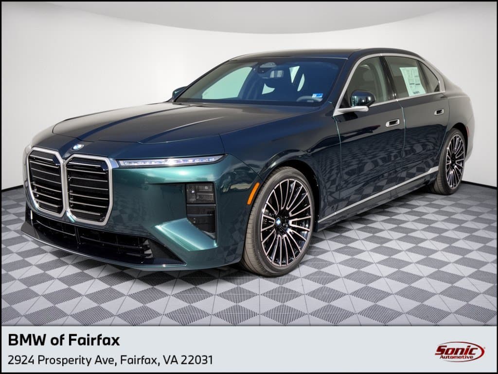 2027 BMW 7 Series 740i xDrive — photo 1 of 44