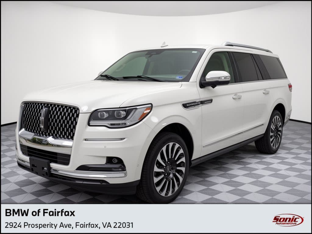 2023 Lincoln Navigator L Black Label — photo 1 of 32