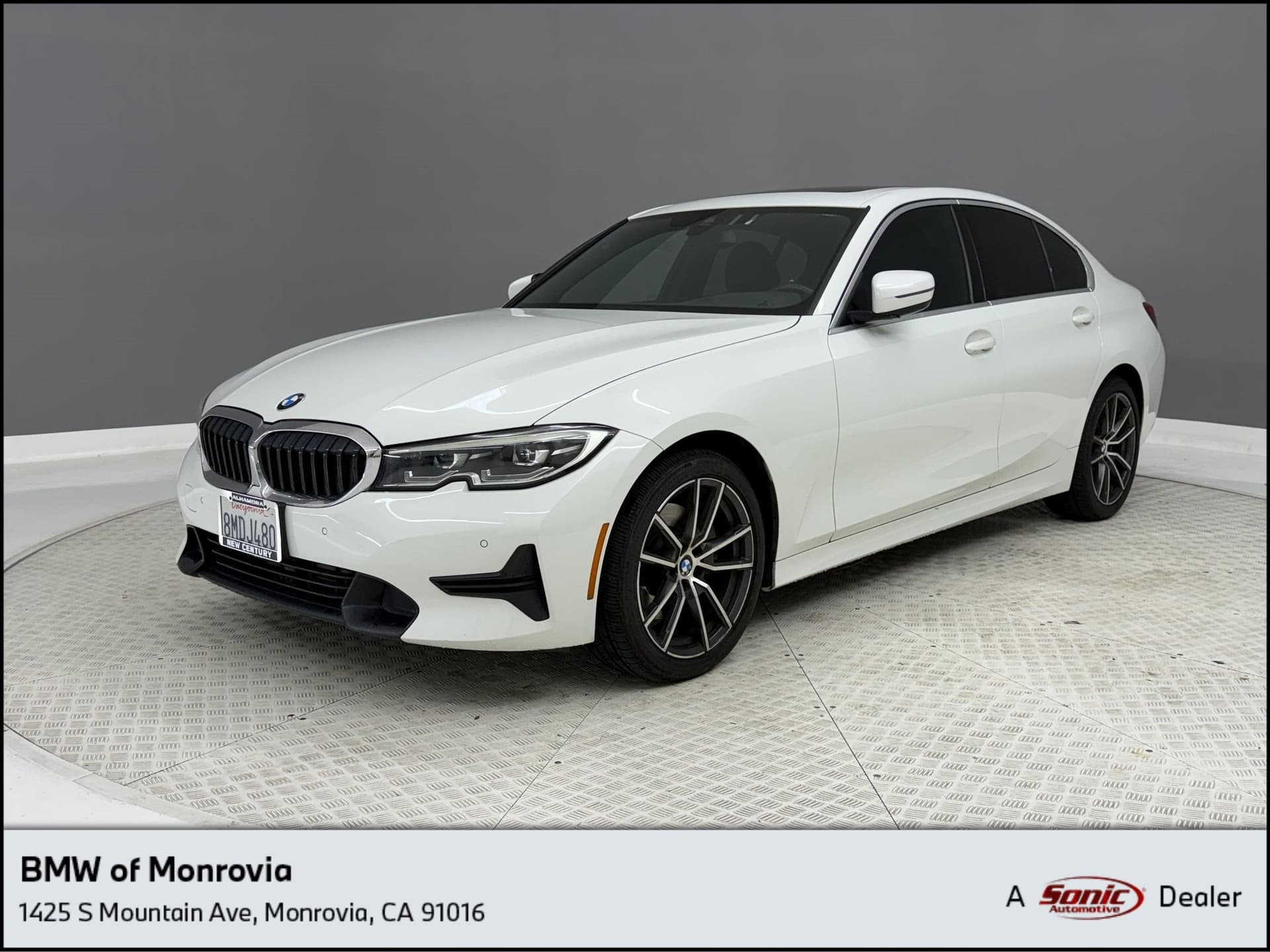 2019 BMW 3 Series 330i — photo 1 of 12