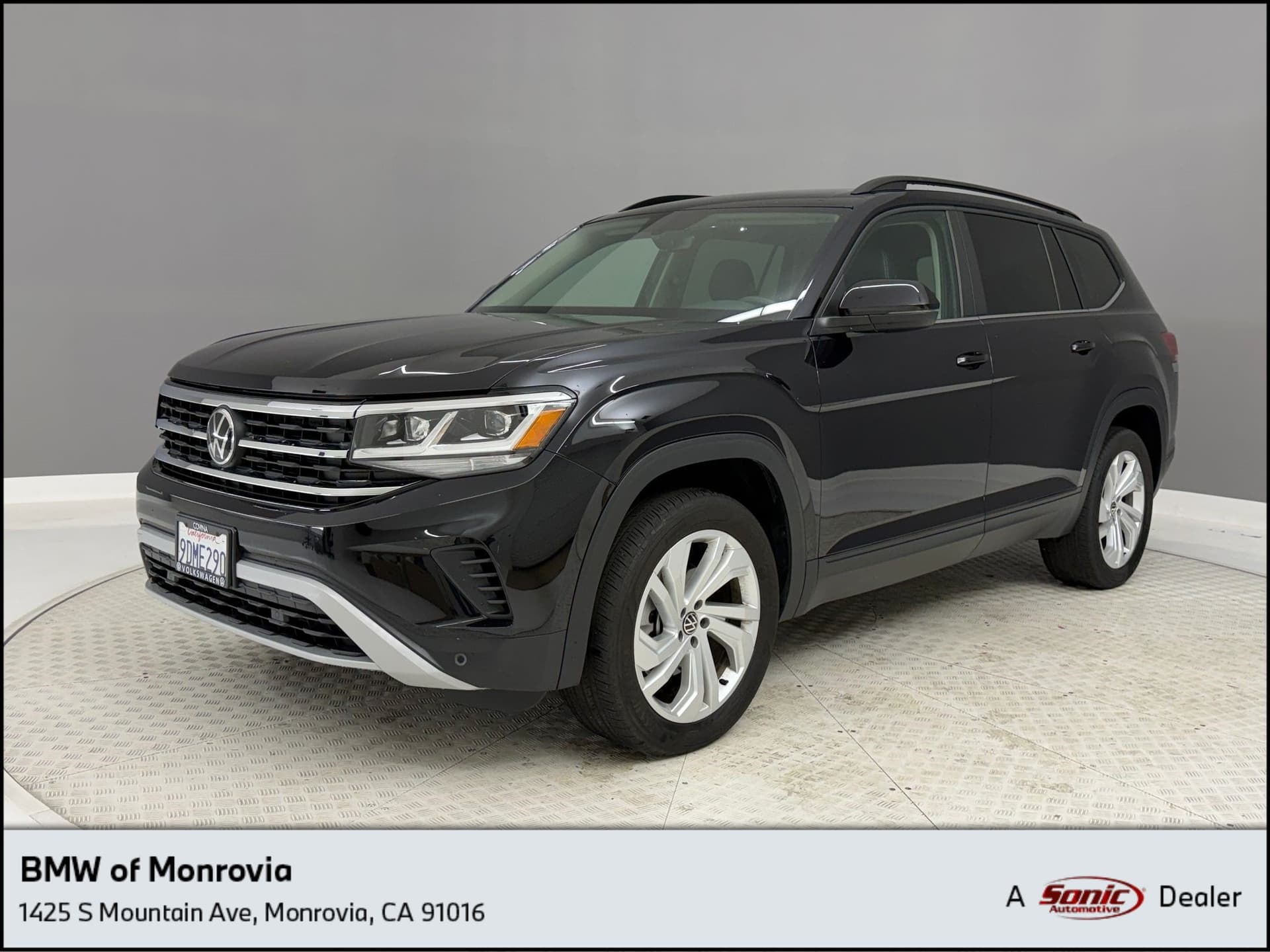 2023 Volkswagen Atlas 2.0T SE w/Technology — photo 1 of 12