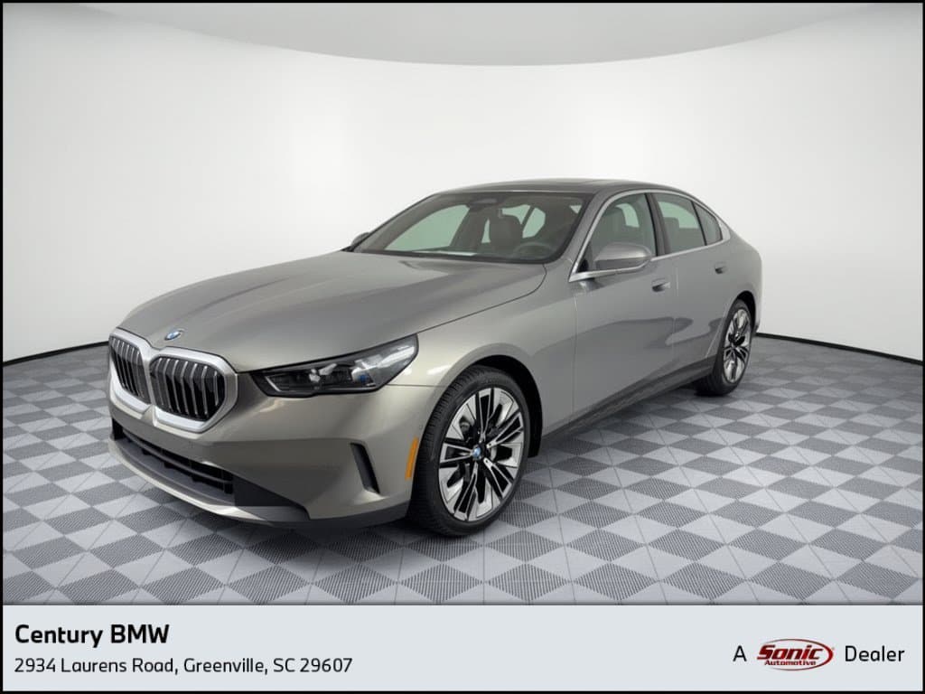 2027 BMW 5 Series 530i xDrive — photo 1 of 32