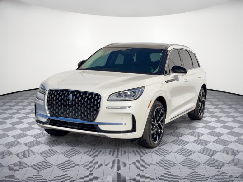 2023 Lincoln Corsair Grand Touring — photo 1 of 32