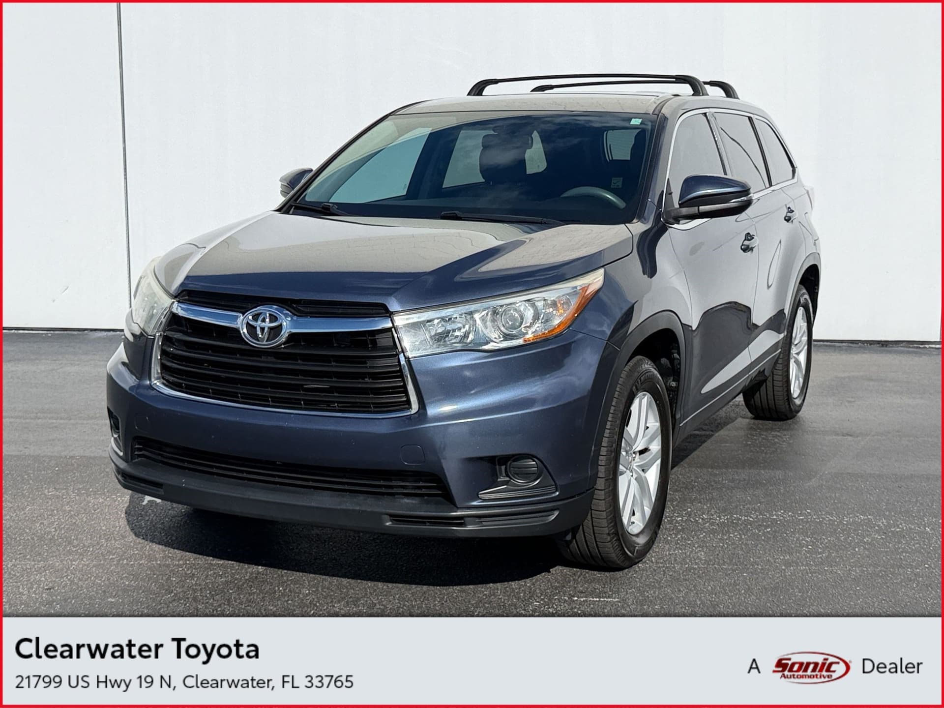 2015 Toyota Highlander LE — photo 1 of 33