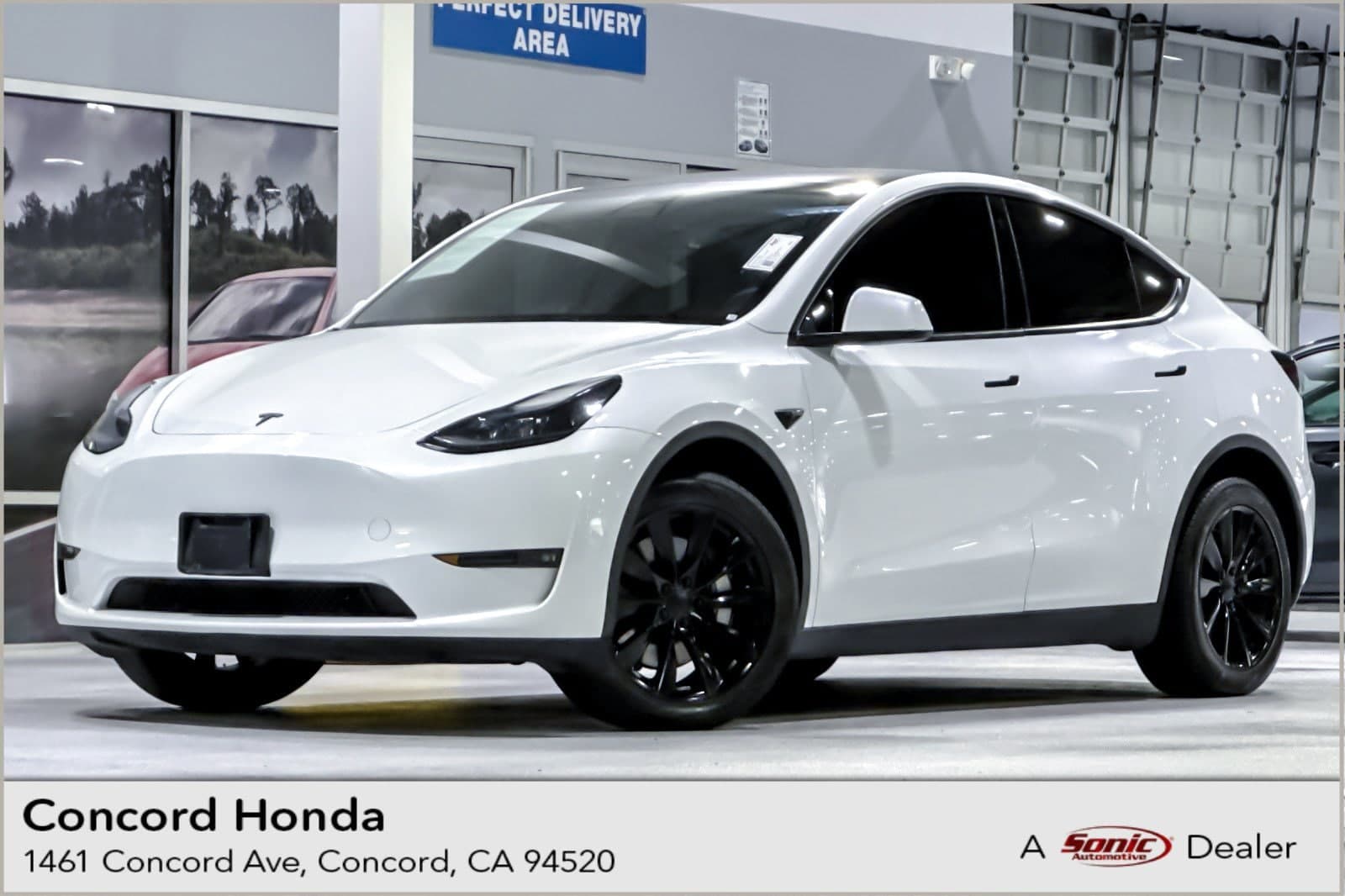 2023 Tesla Model Y Long Range — photo 1 of 35