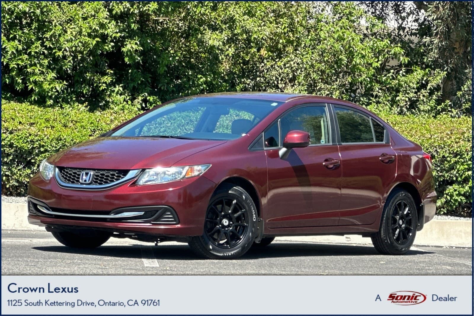 2013 Honda Civic Sdn LX — photo 1 of 32