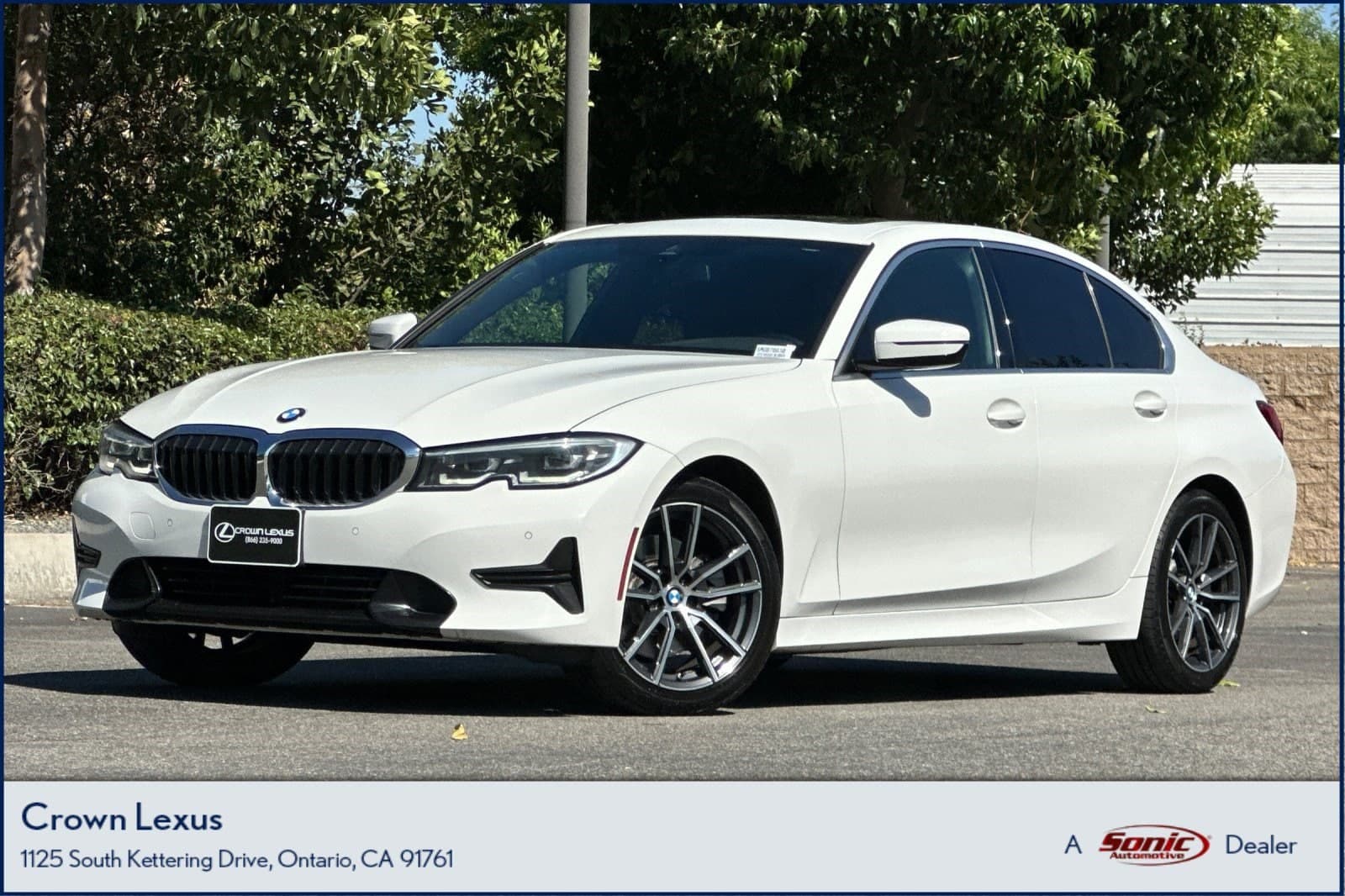 2021 BMW 3 Series 330i — photo 1 of 34
