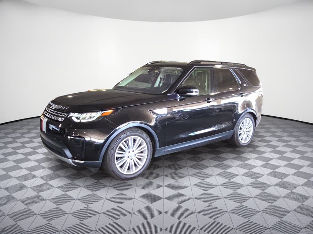 2017 Land Rover Discovery HSE — photo 1 of 12