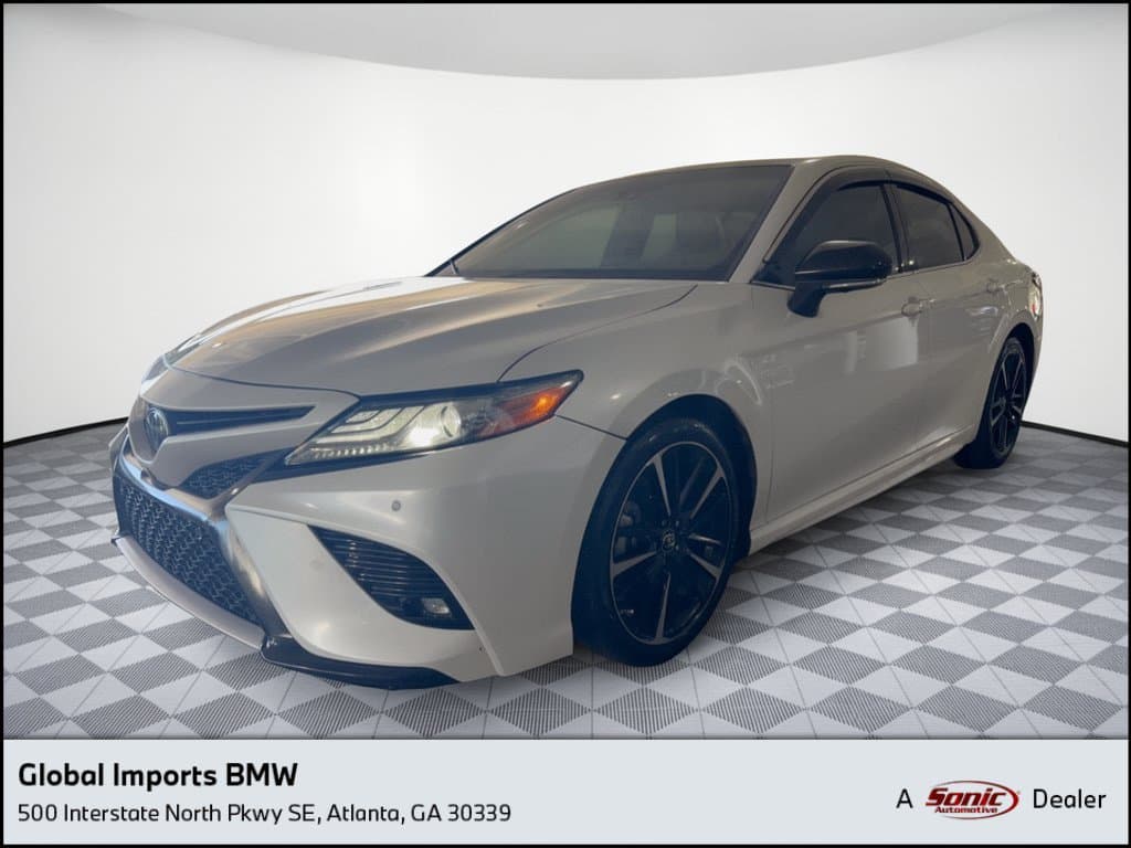 2018 Toyota Camry XSE — photo 1 of 12